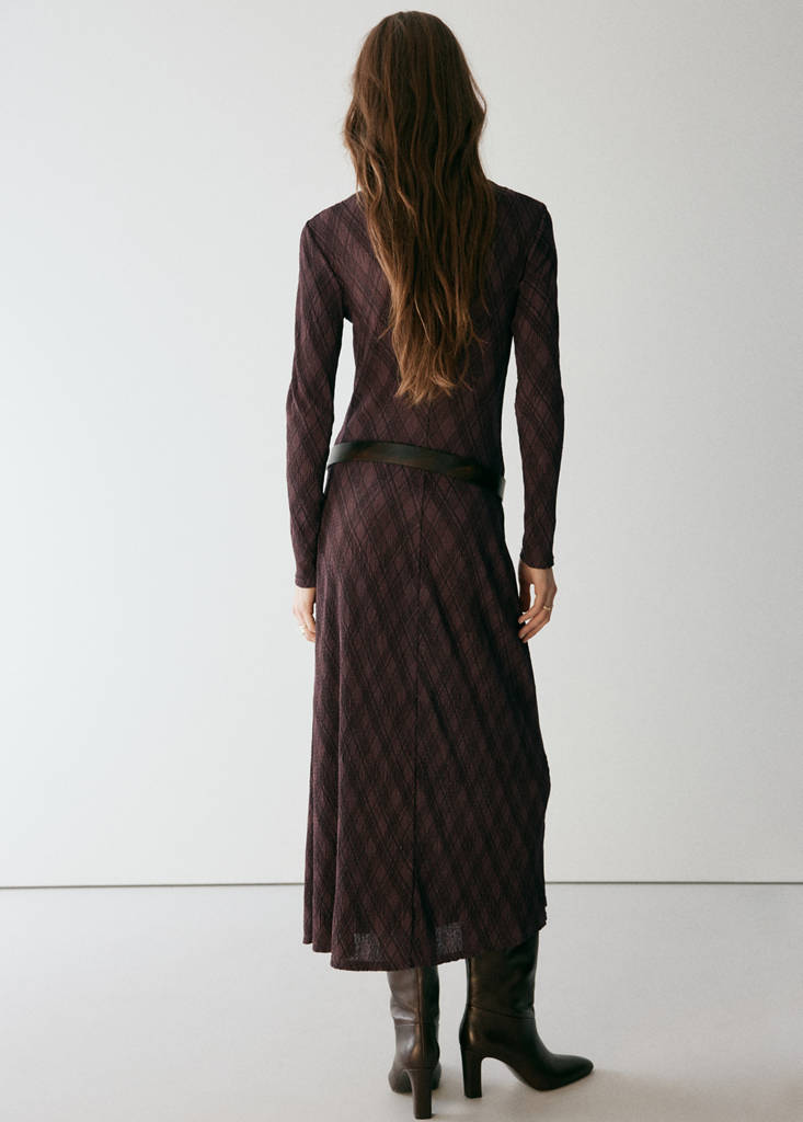 Long-sleeved checked dress — Brown