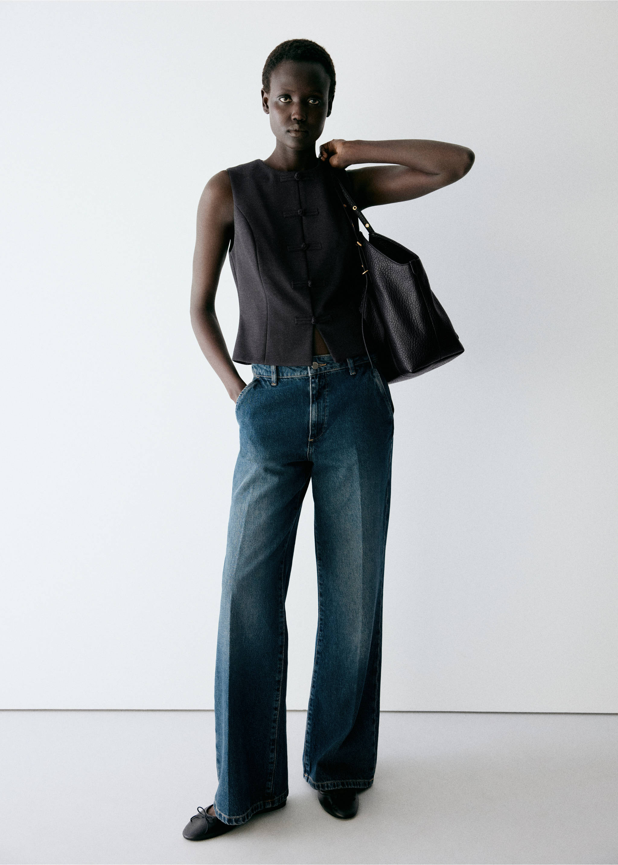 Waistcoat with frogging detail and seam detailing - Details of the article 3, Charcoal. Ref: 37055859-00.