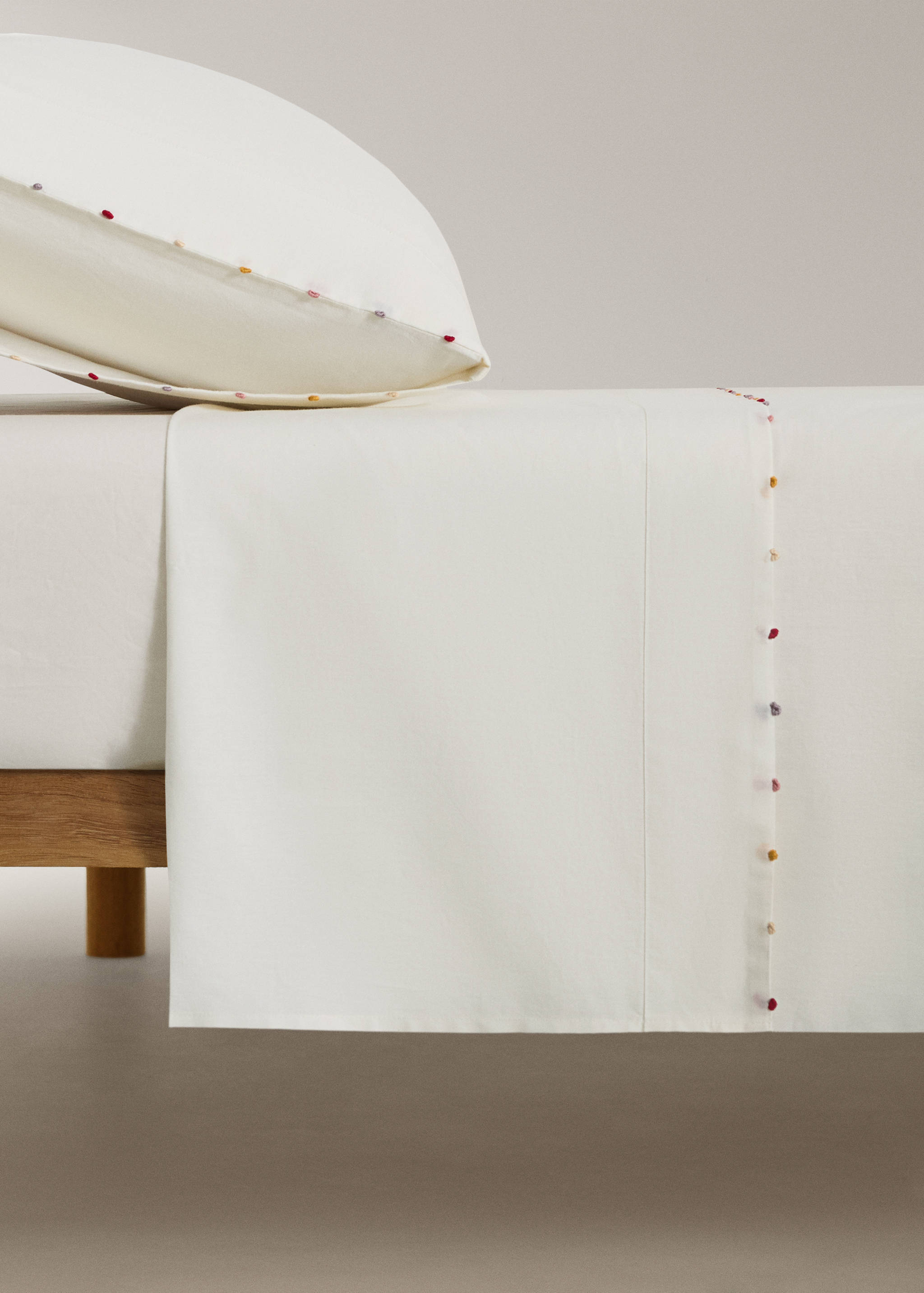 Drap plat 100 % coton brodé Lit 90 cm - Article sans modèle