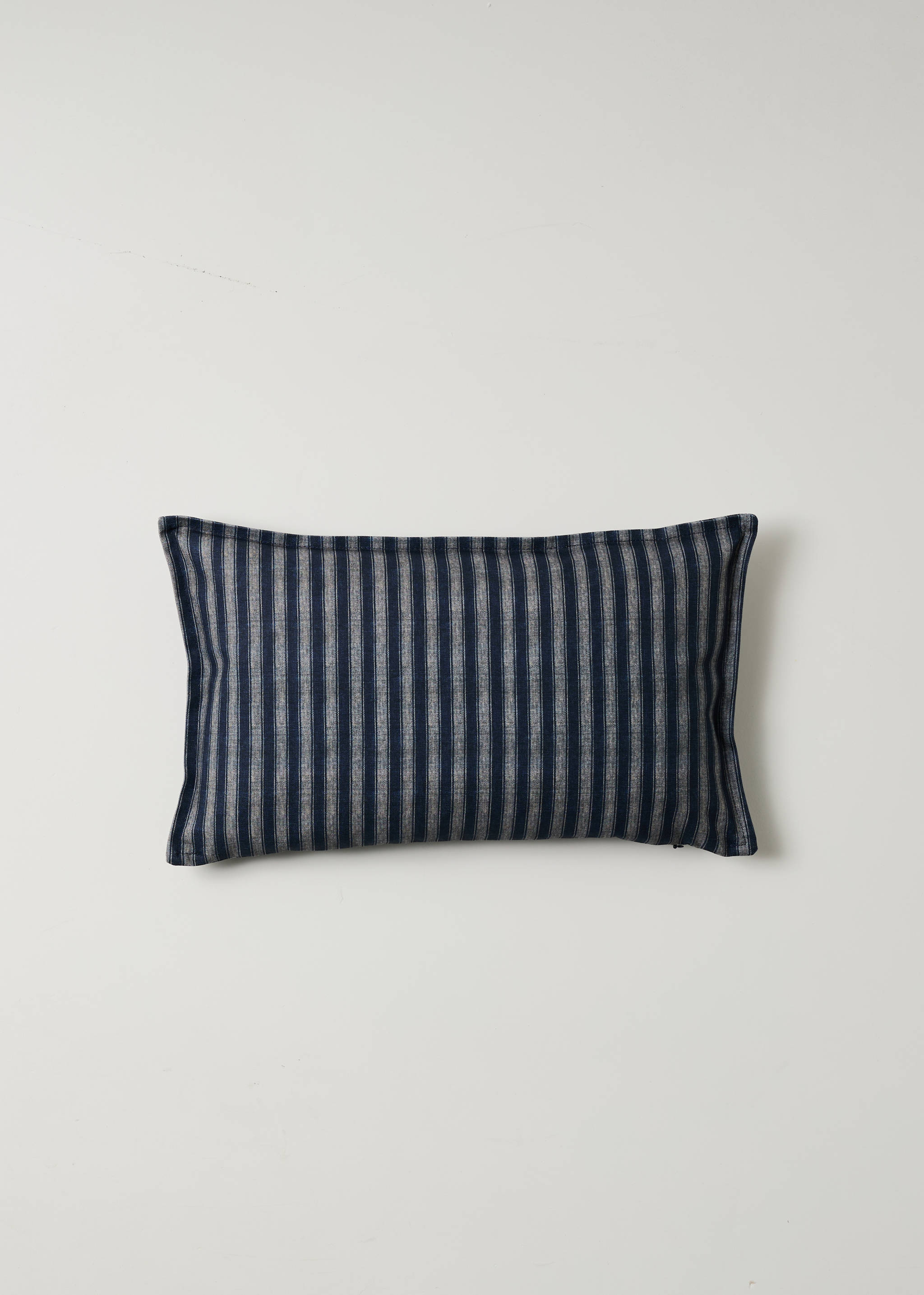 Cotton striped cushion cover 30x50 cm - Article without model, Blue. Ref: 37055873-00.