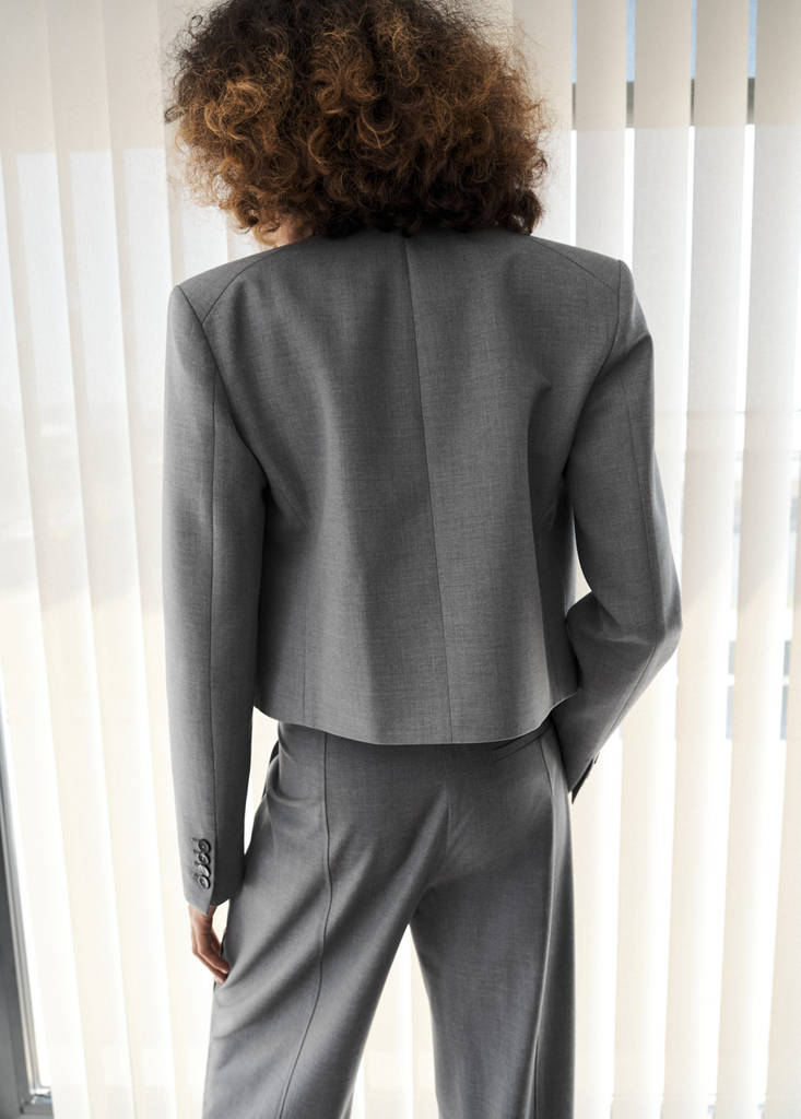 Straight blazer with flap pockets — Grey