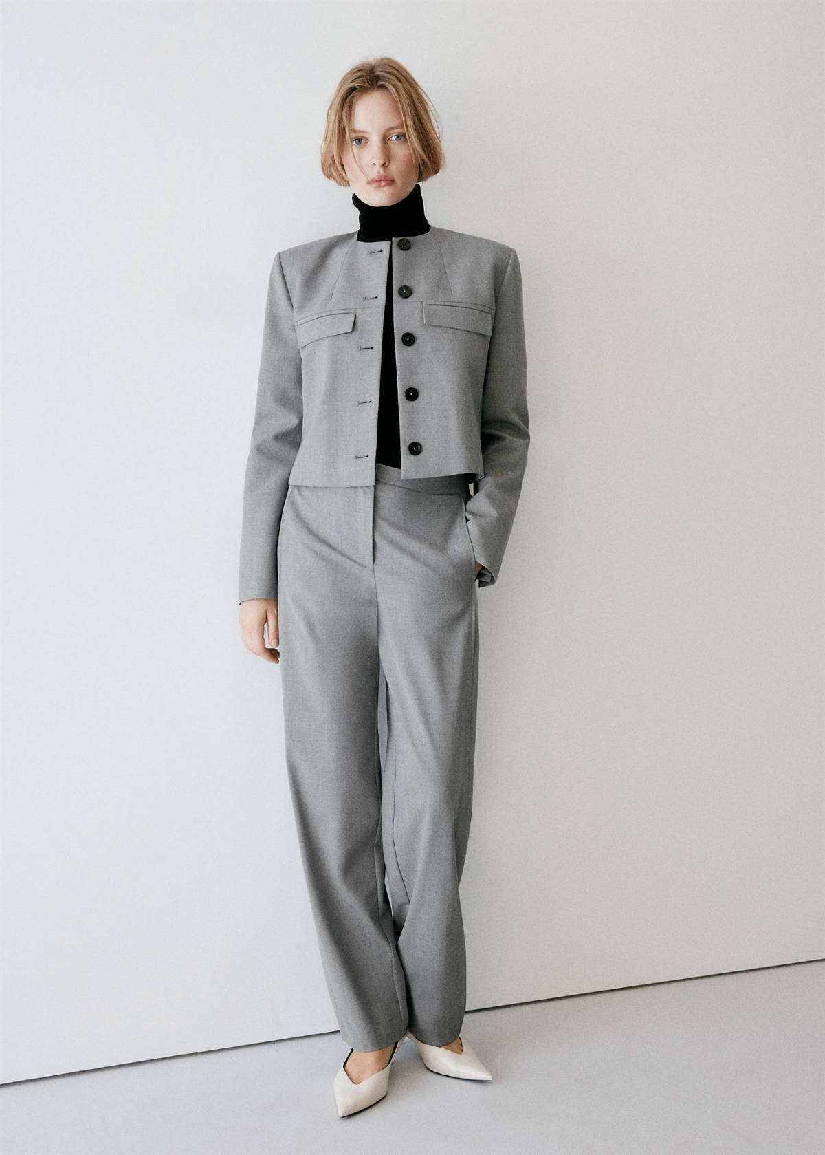 Straight jacket with flap pockets — Grey