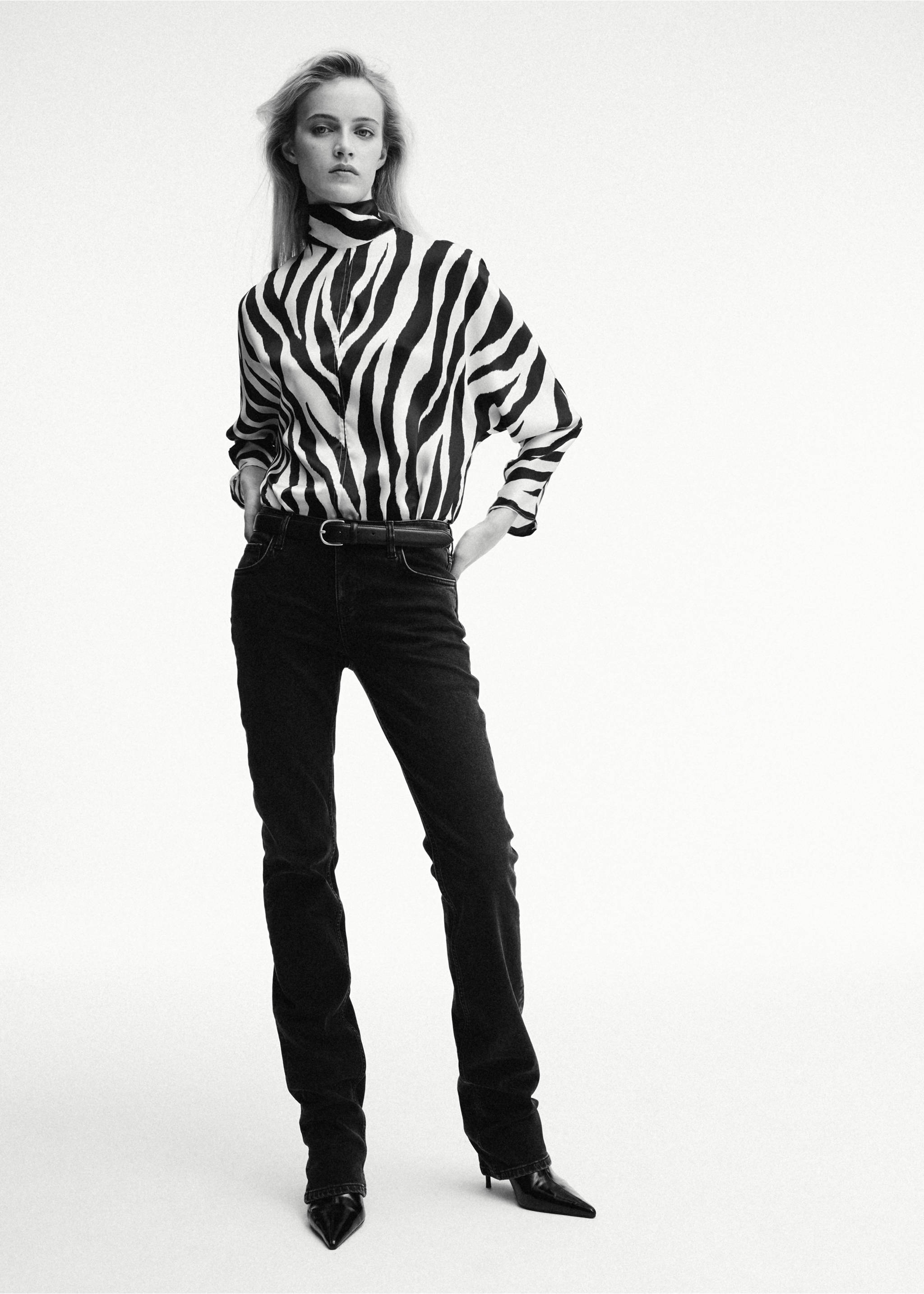 Straight high-neck blouse - General plane, Off White. Ref: 37055882-00.