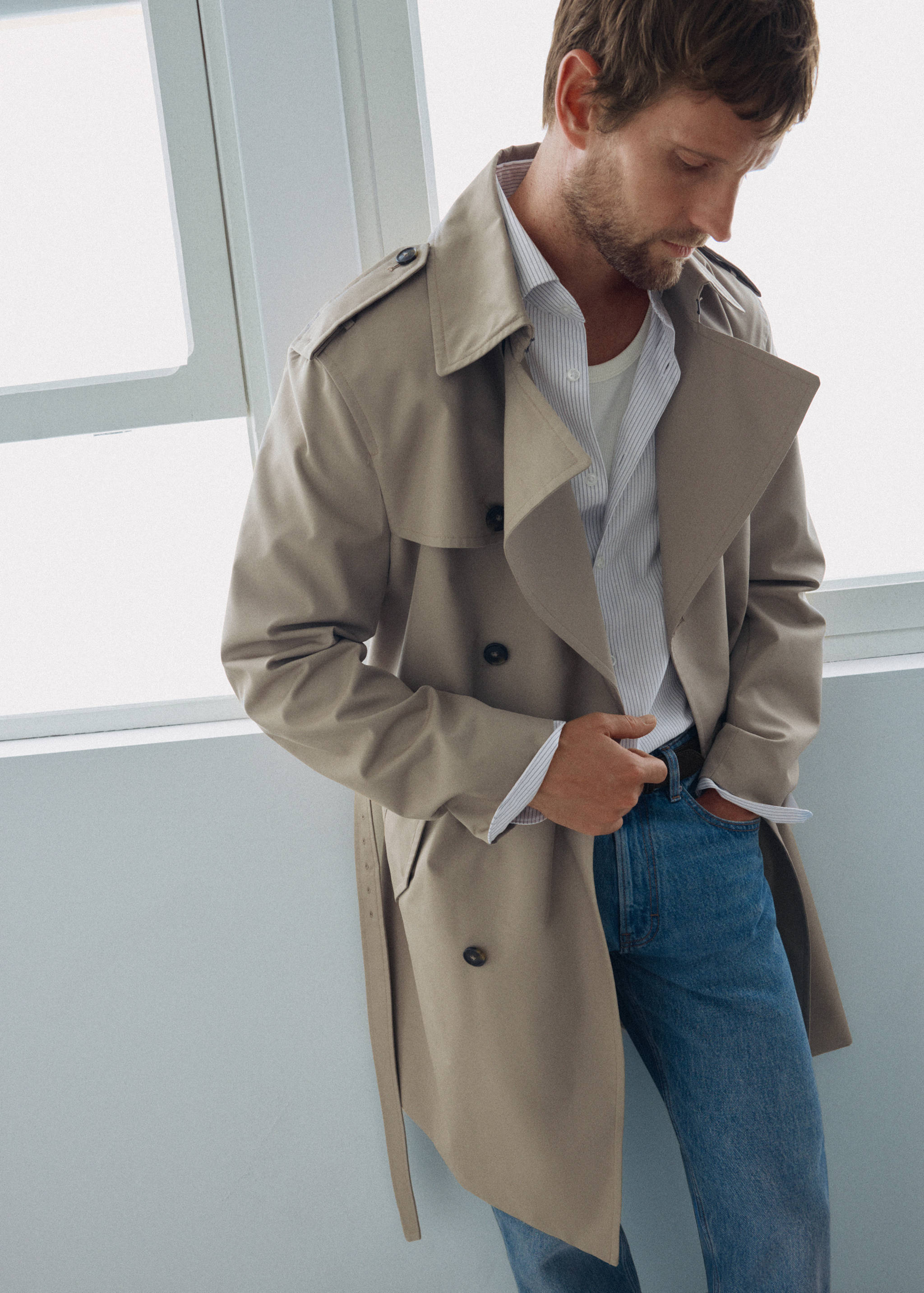 Water-repellent belted trench coat - Medium plane