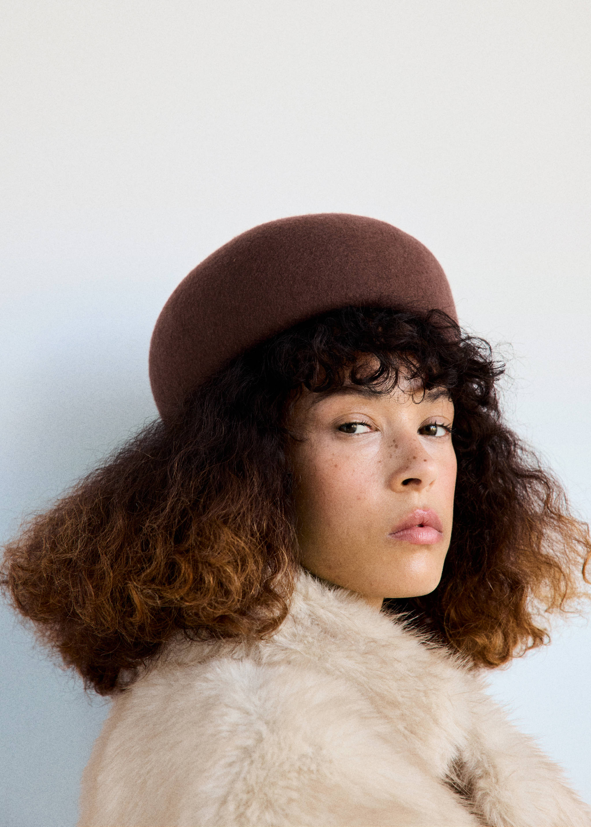 100% wool pillbox hat - Details of the article 9