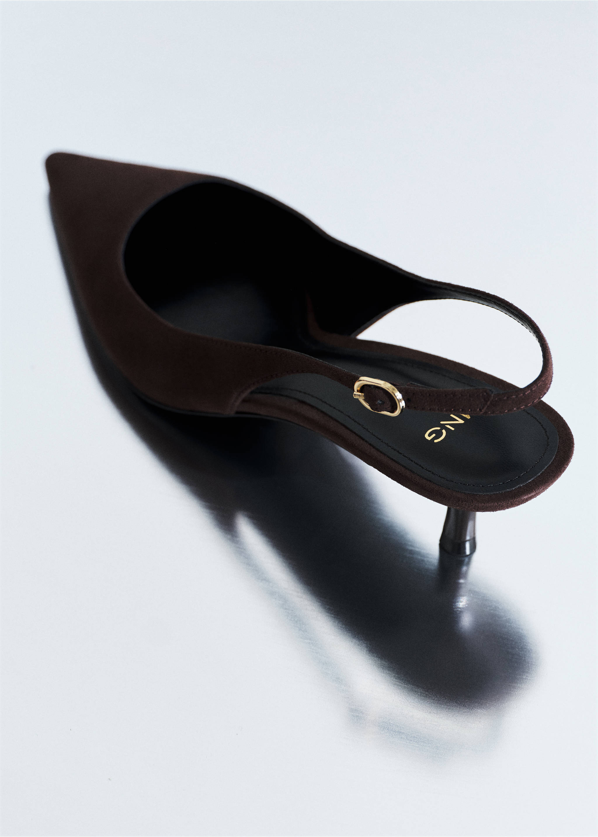 Pointed kitten-heel shoes - Details of the article 5, Chocolate. Ref: 37055982-00.