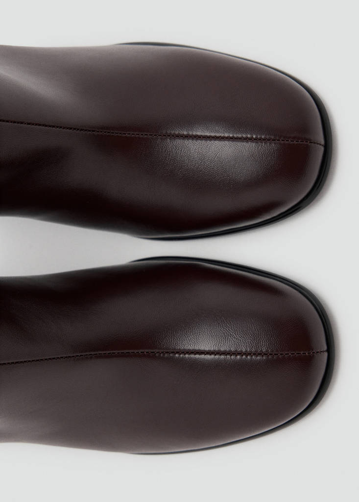 High block-heel boot — Burgundy