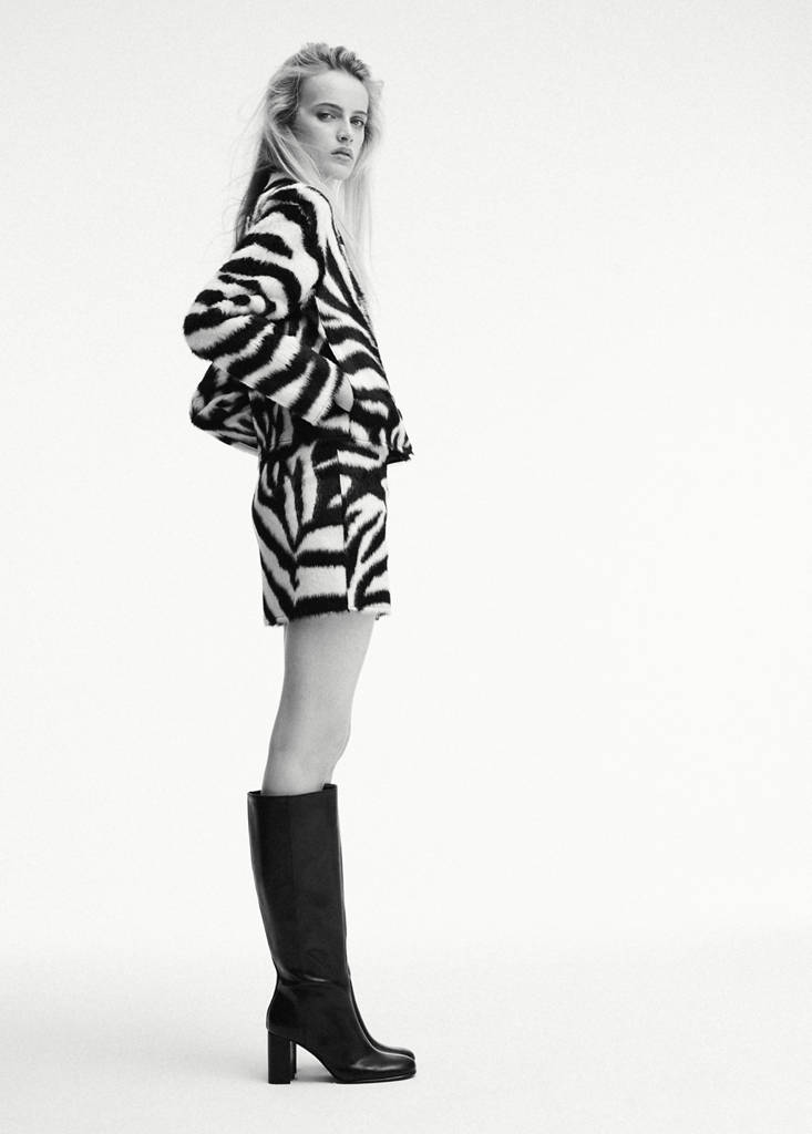 High block-heel boot — Black