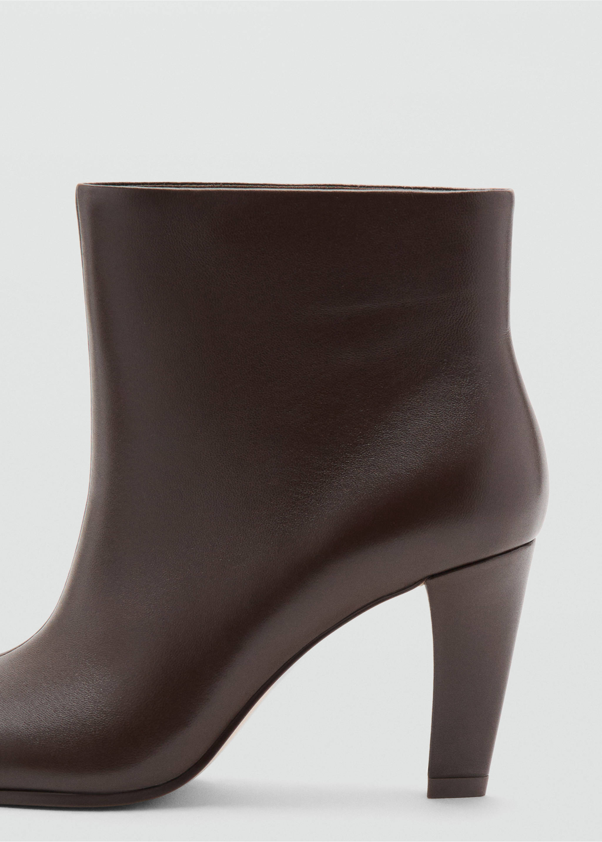Leather heeled boots - Details of the article 1, Chocolate. Ref: 37055986-00.
