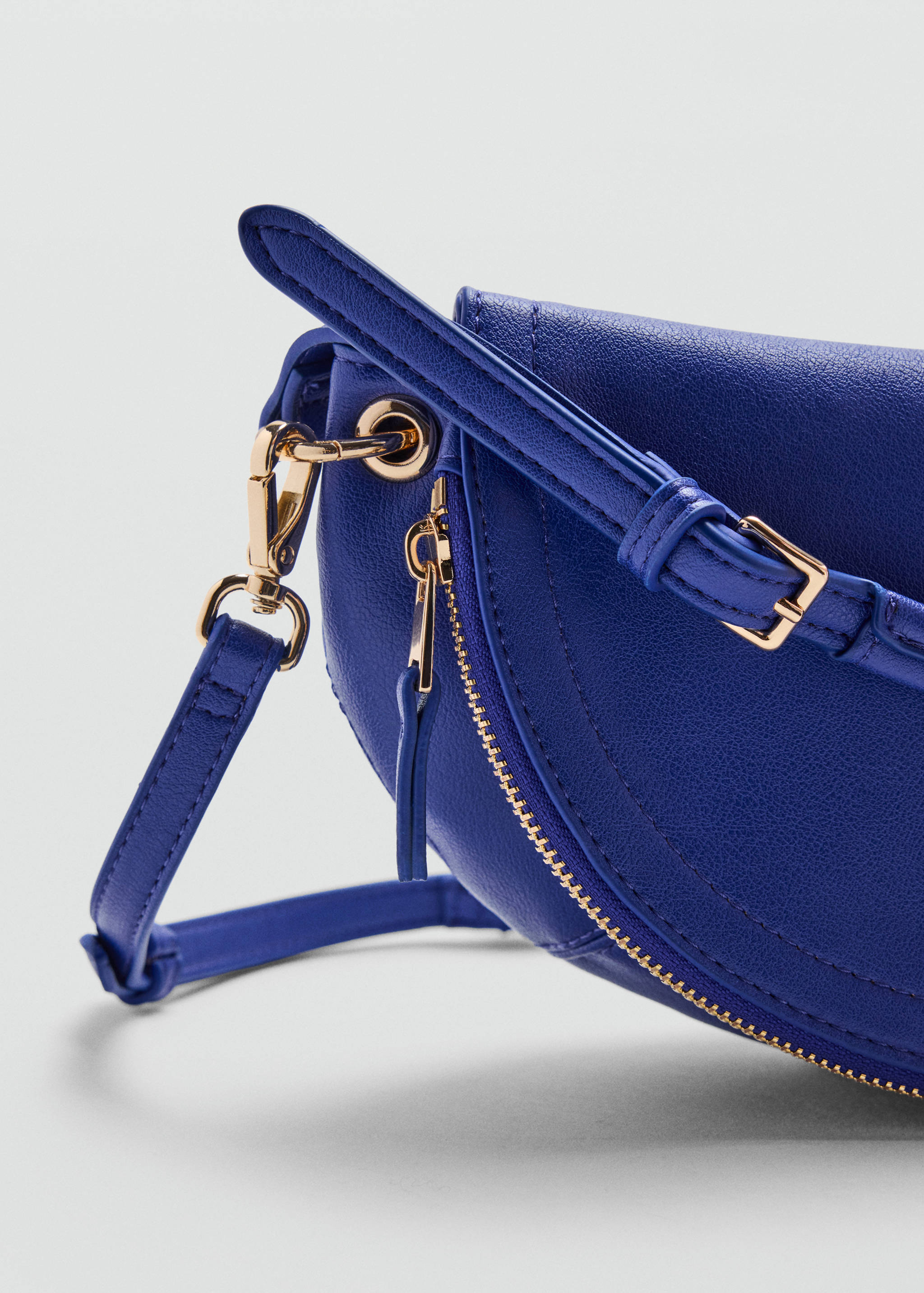 Leather-effect half-moon shoulder bag - Details of the article 1
