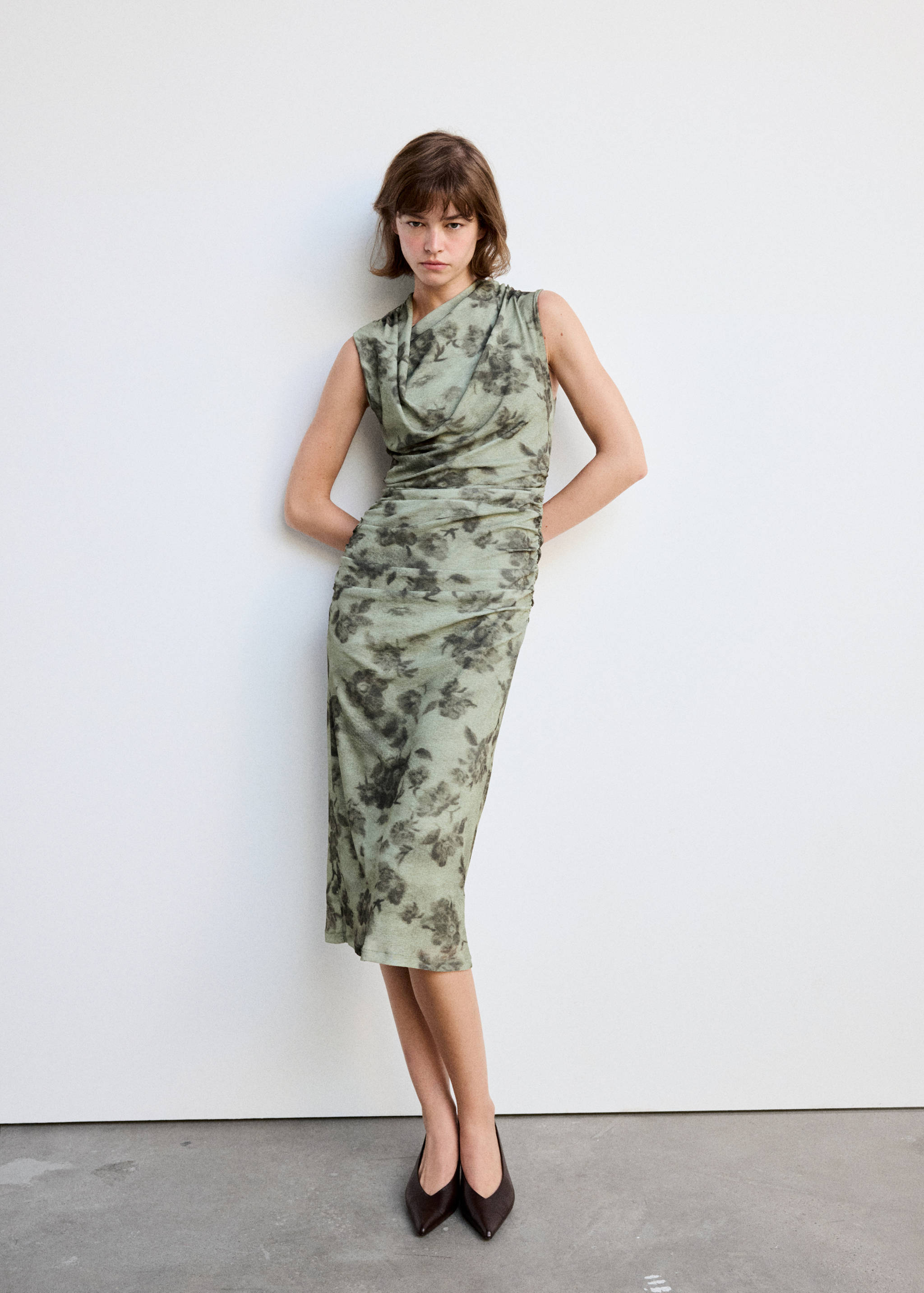 Asymmetric side ruched dress - General plane