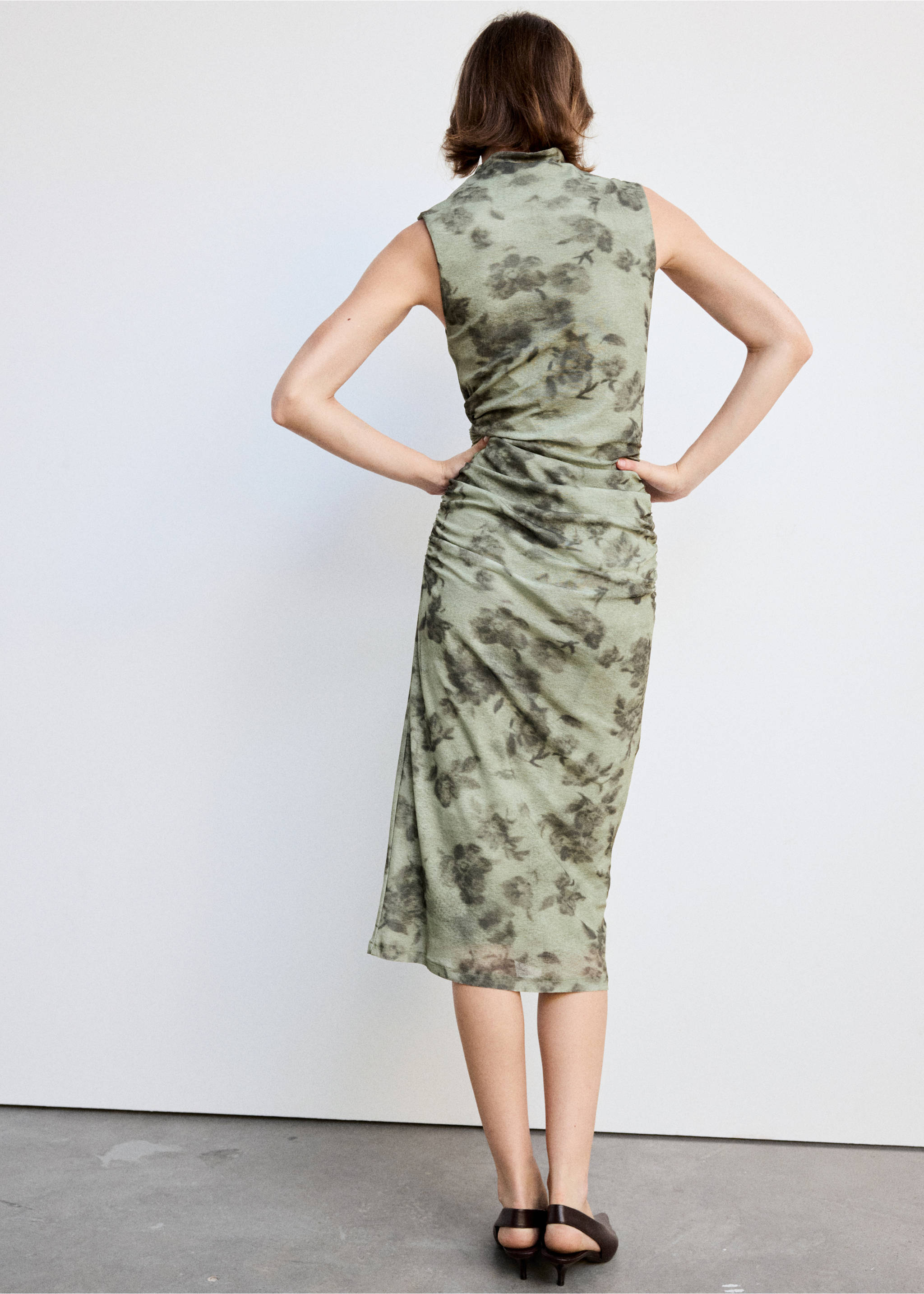 Asymmetric side ruched dress - Reverse of the article, Green. Ref: 37056012-00.