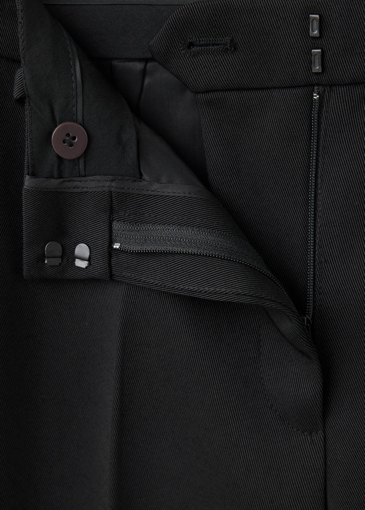 Low-rise straight-leg trousers — Black