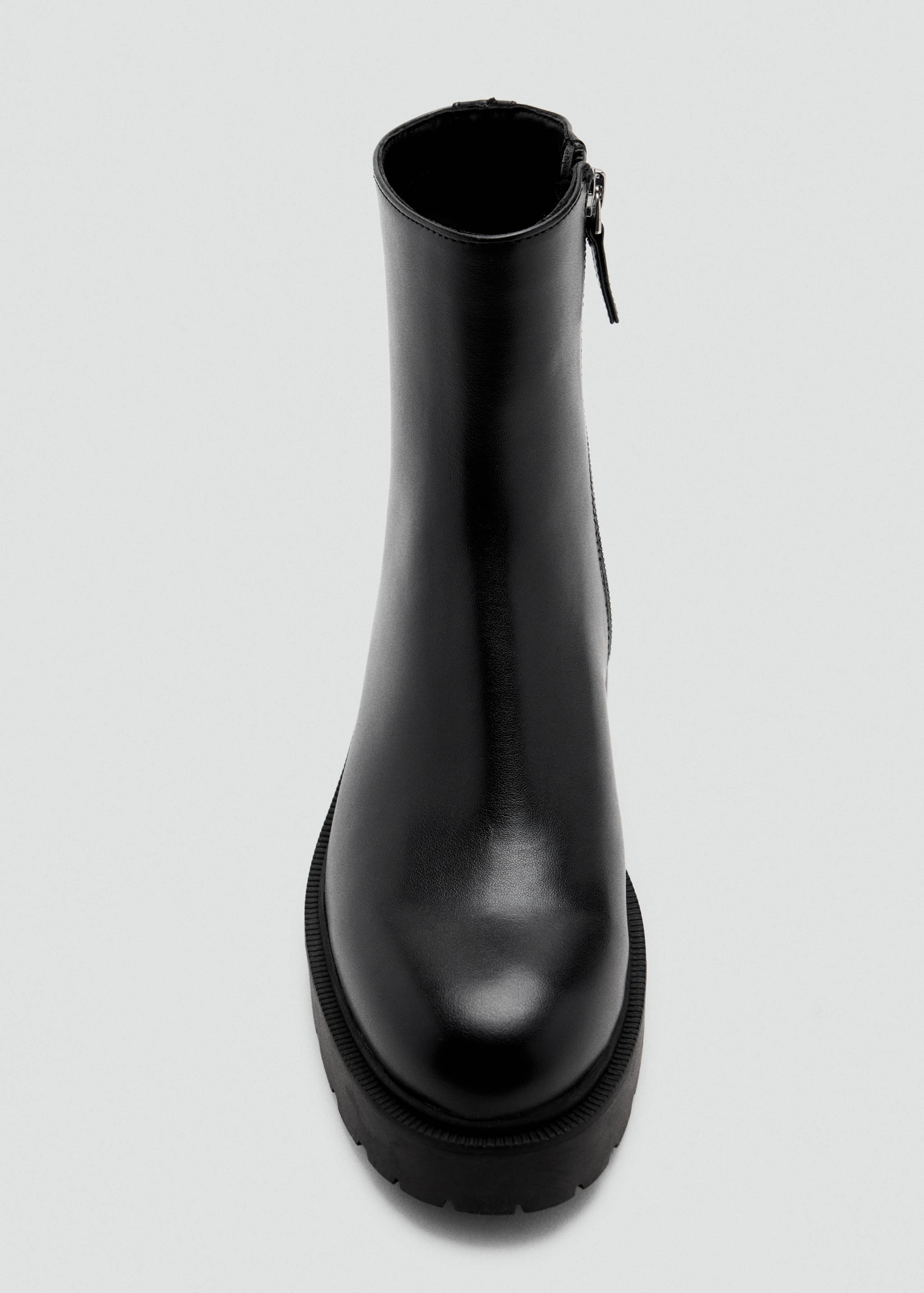 Faux leather ankle boot with round toe - Details of the article 3
