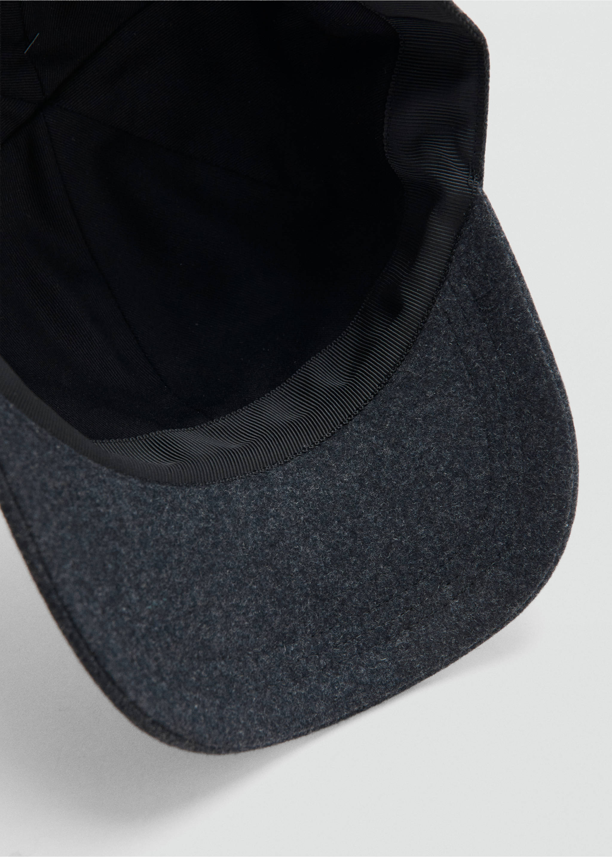 Kappe aus Woll-Mix - Detail des Artikels 1, Marineblau. Ref: 37056327-00.