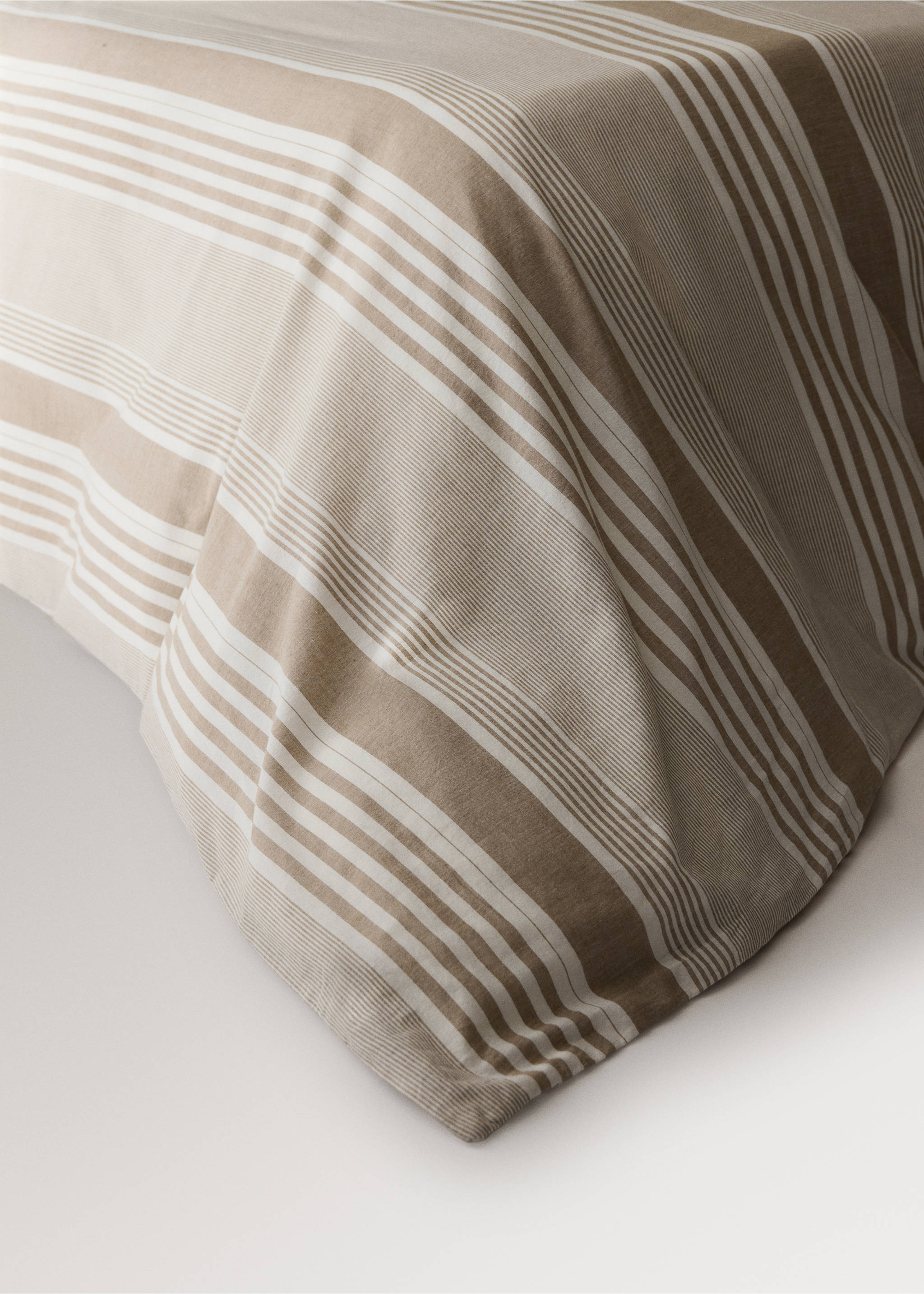 100% cotton striped duvet cover, for 180/200 cm bed - Details of the article 8, Tobacco Brown. Ref: 37056329-00.