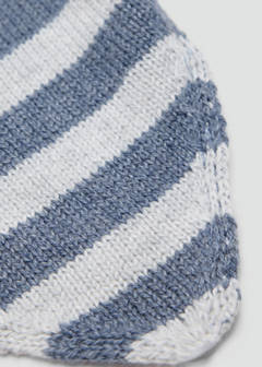 Striped knit bib — Blue 2