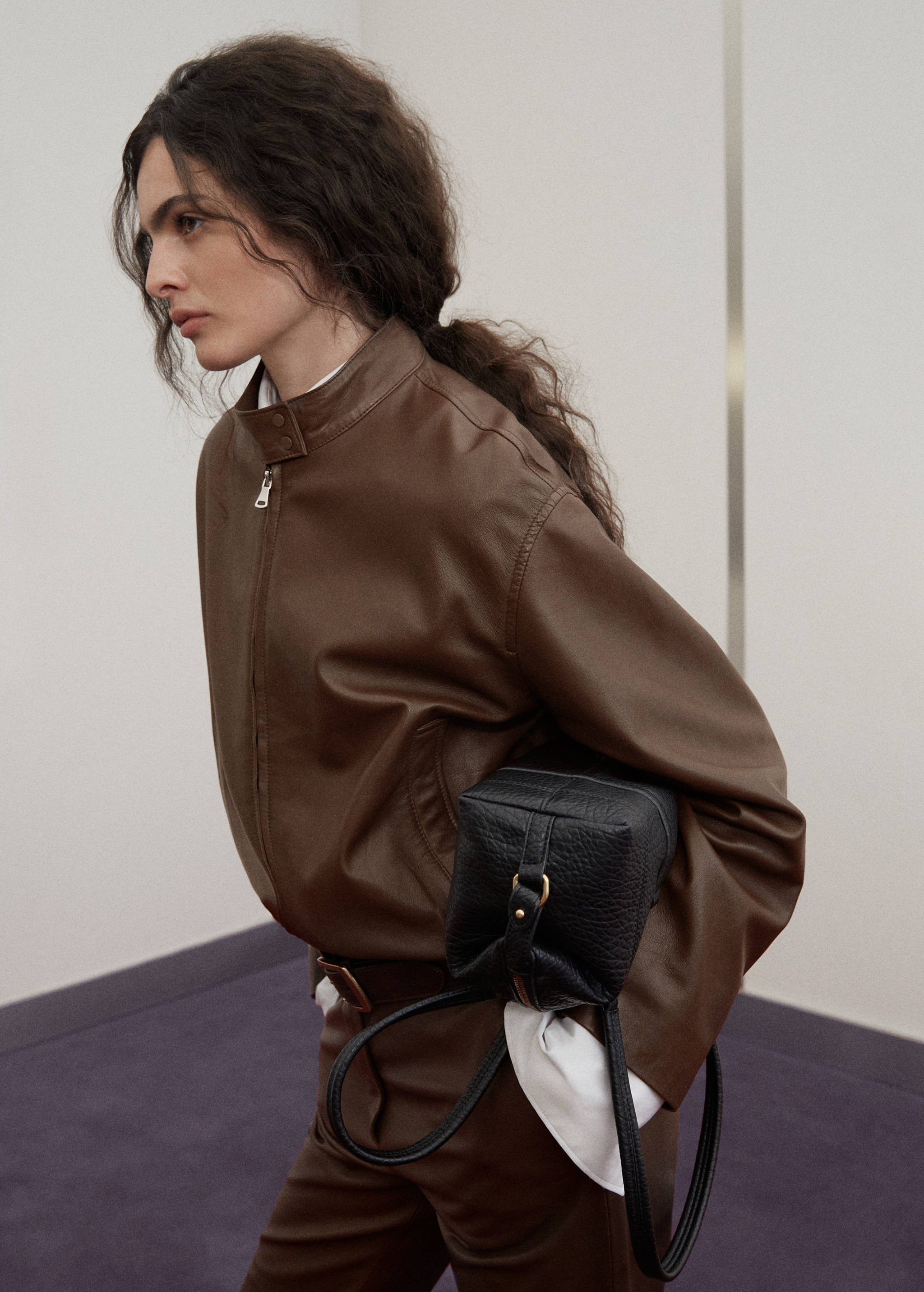 Leather zipper jacket - Medium plane