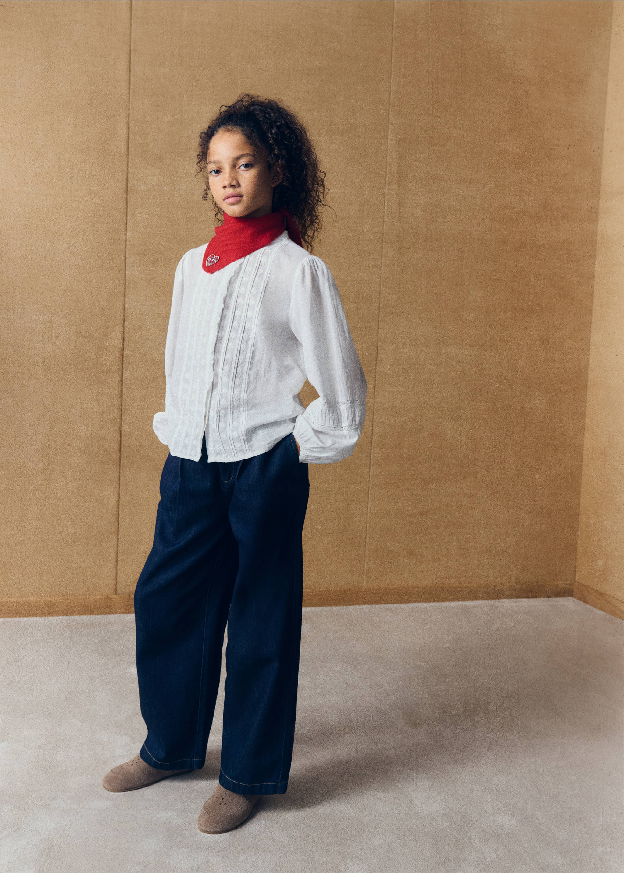 Cotton blouse with embroidered details - Details of the article 5, Off White. Ref: 37056349-00.