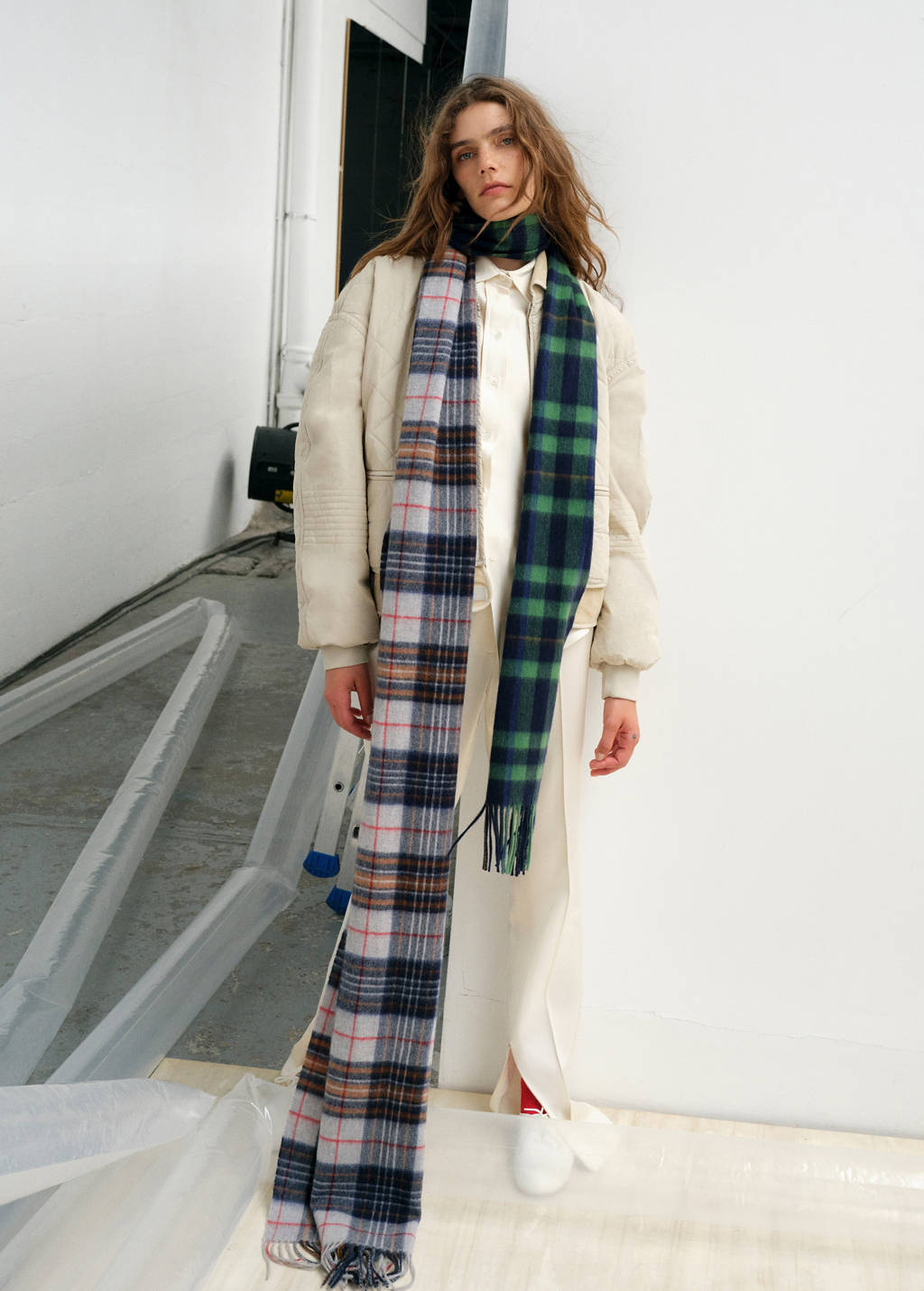Woollen check scarf - Women | MANGO USA
