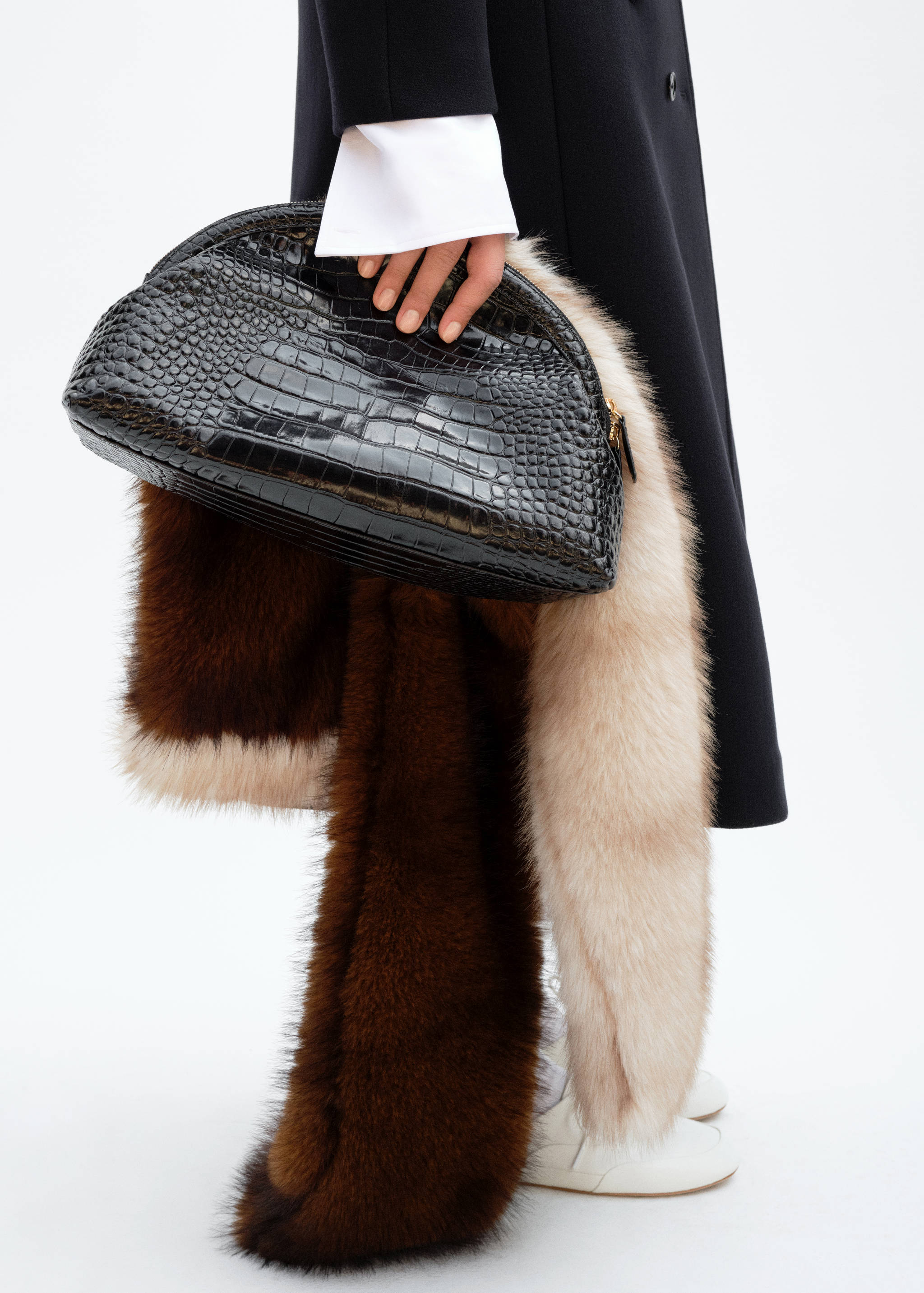 Mango Timsah derisi görünümlü deri clutch görsel 7