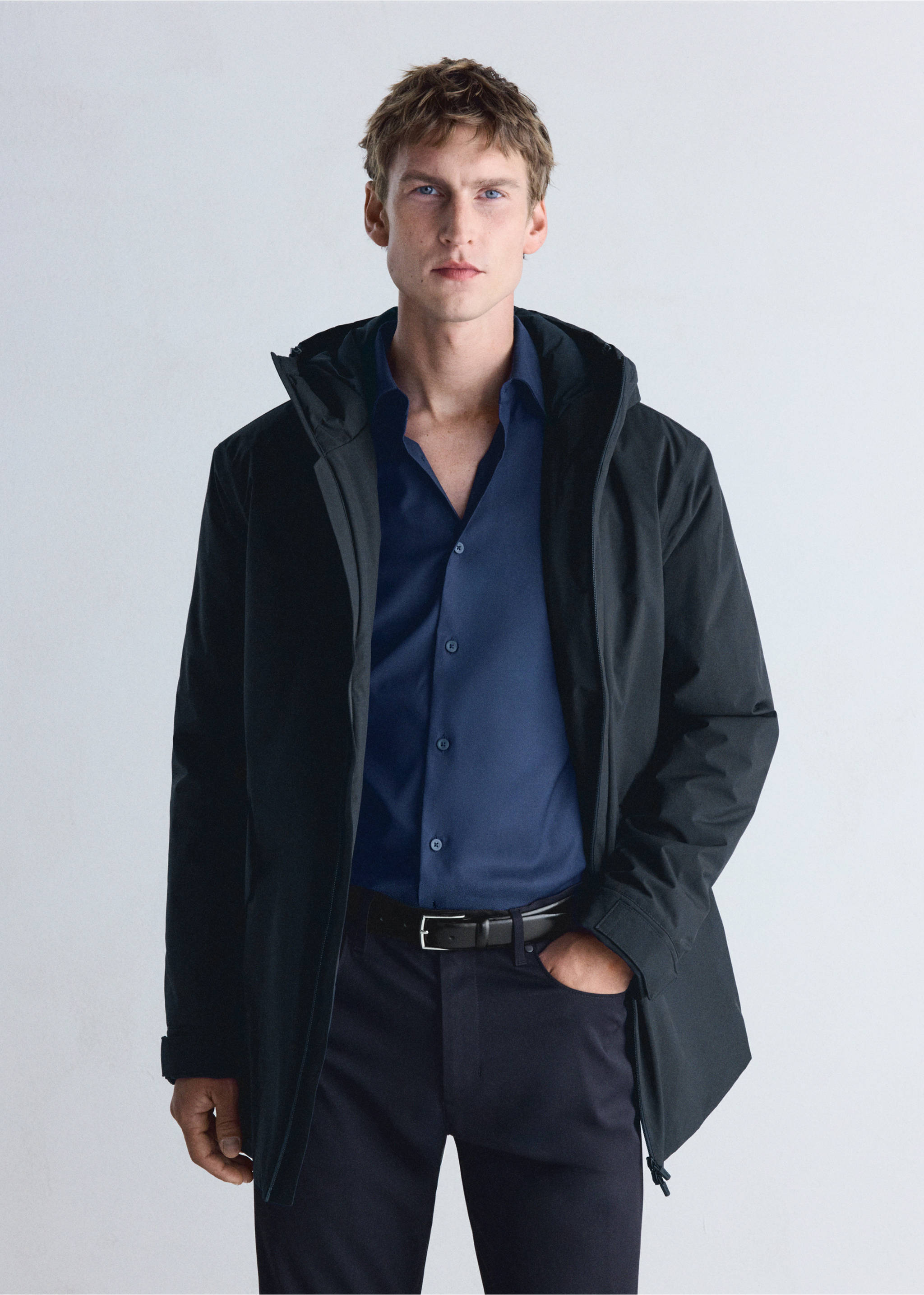 Parka interval - Средний план, Синяя ночь. Ref: 37056722-00.