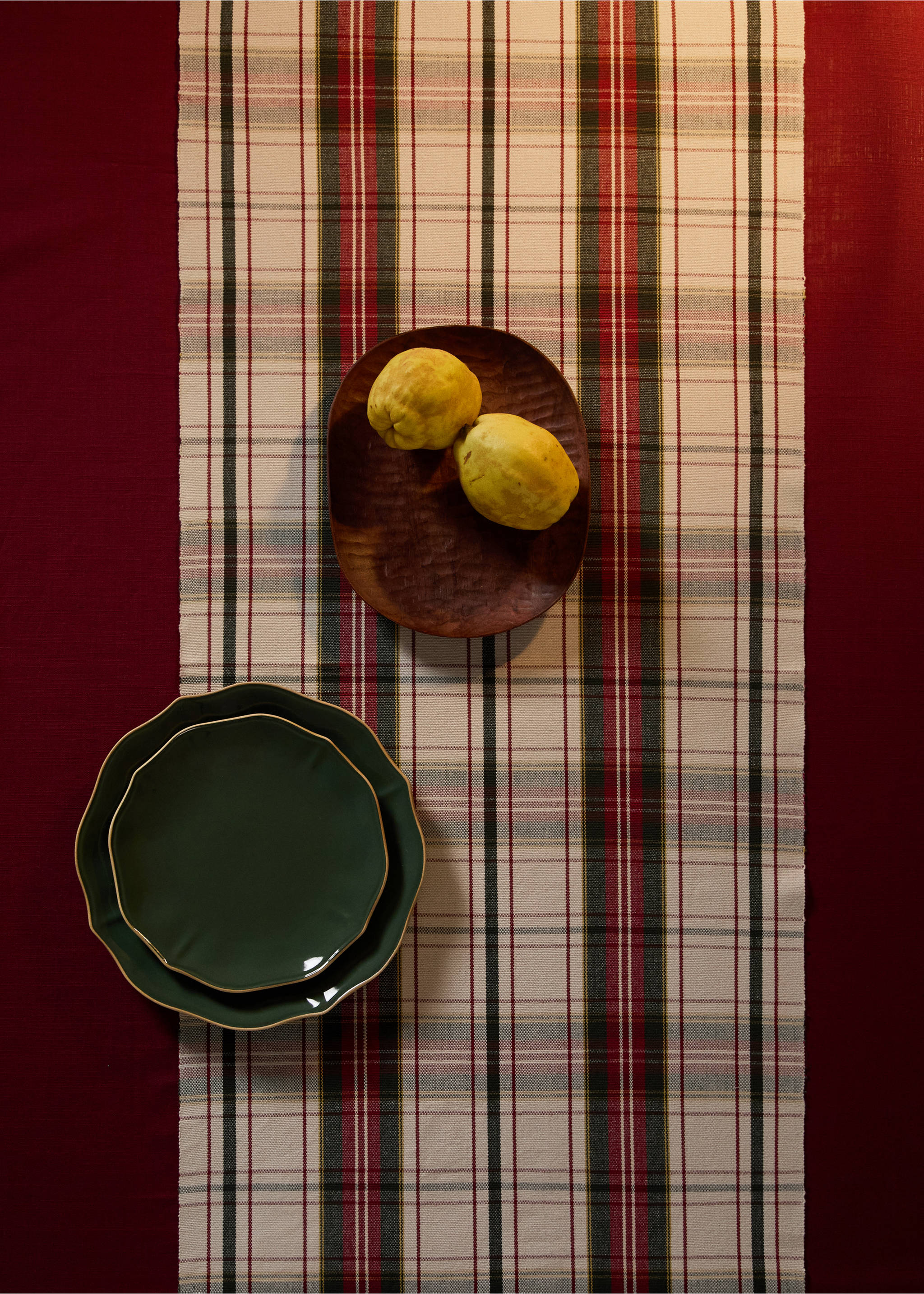 Plaid table runner in beige, red, dark green and black., Red. Ref: 37056733-00.
