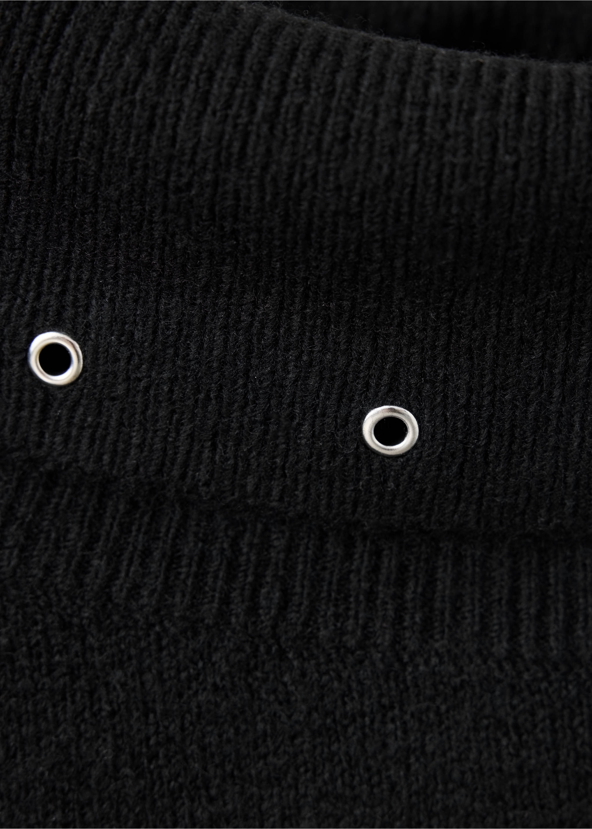 Asymmetrical eyelet jumper - Details of the article 8, Black. Ref: 37056734-00.