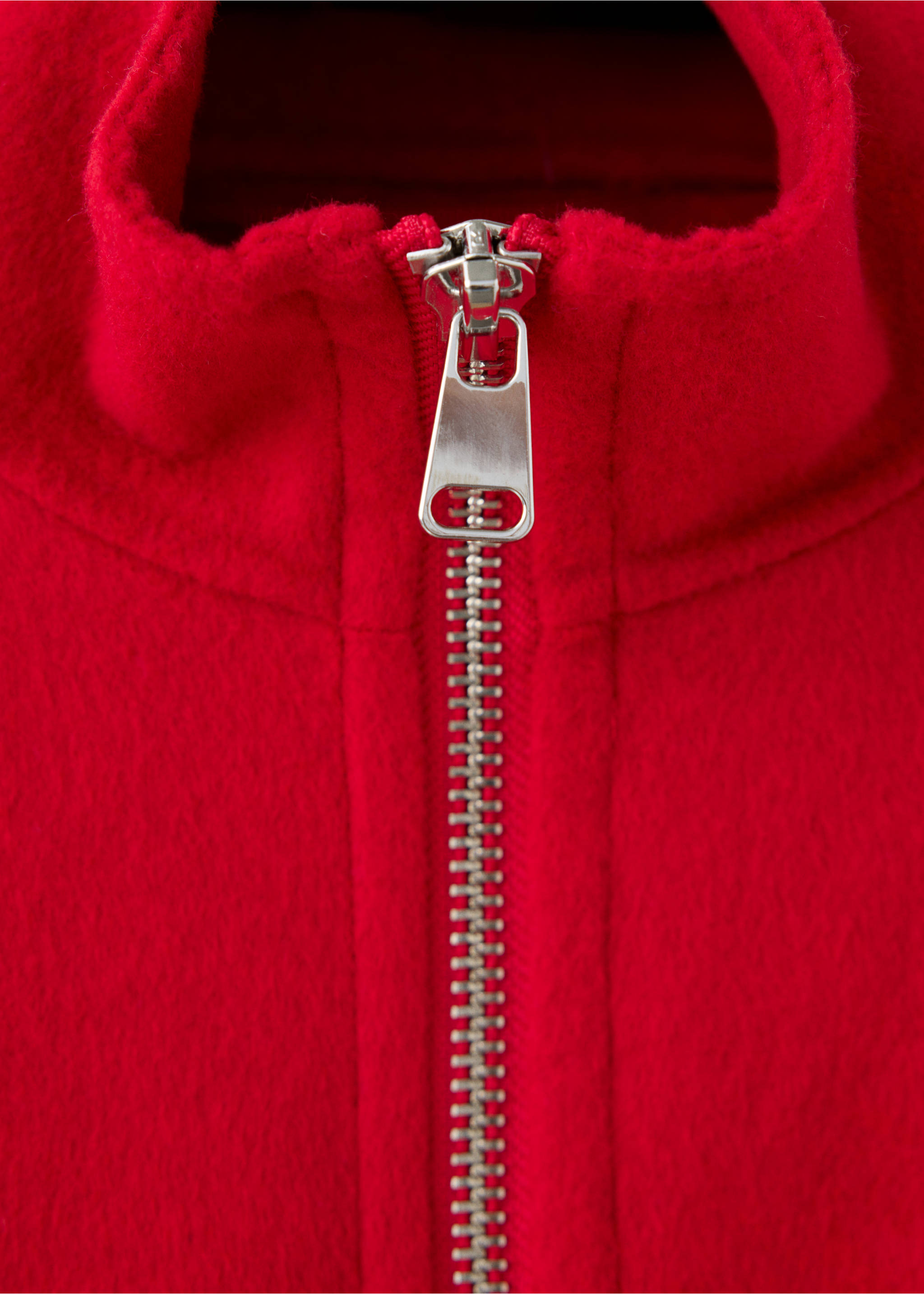 Jacket aura - Details of the article 8, Red. Ref: 37056741-00.