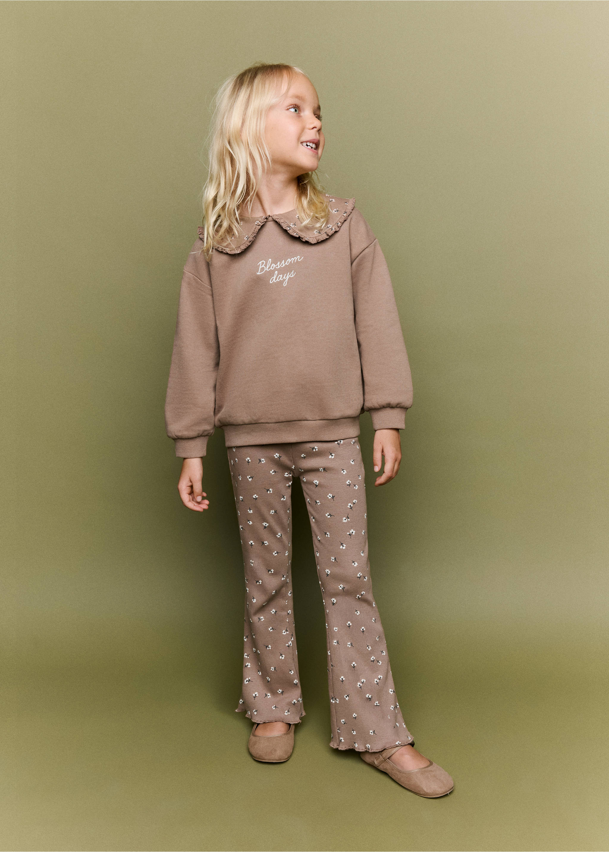 Sweater met reverskraag - Overzichtstekening, Bruin. Ref: 37056743-00.