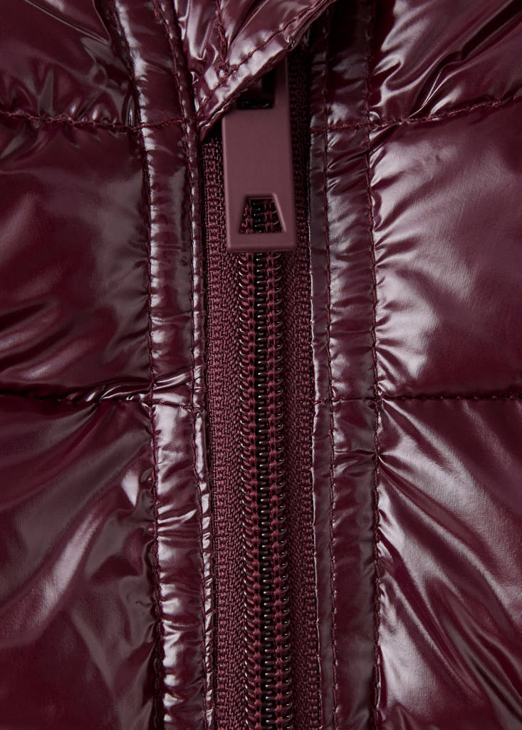 Shiny quilted anorak — Maroon