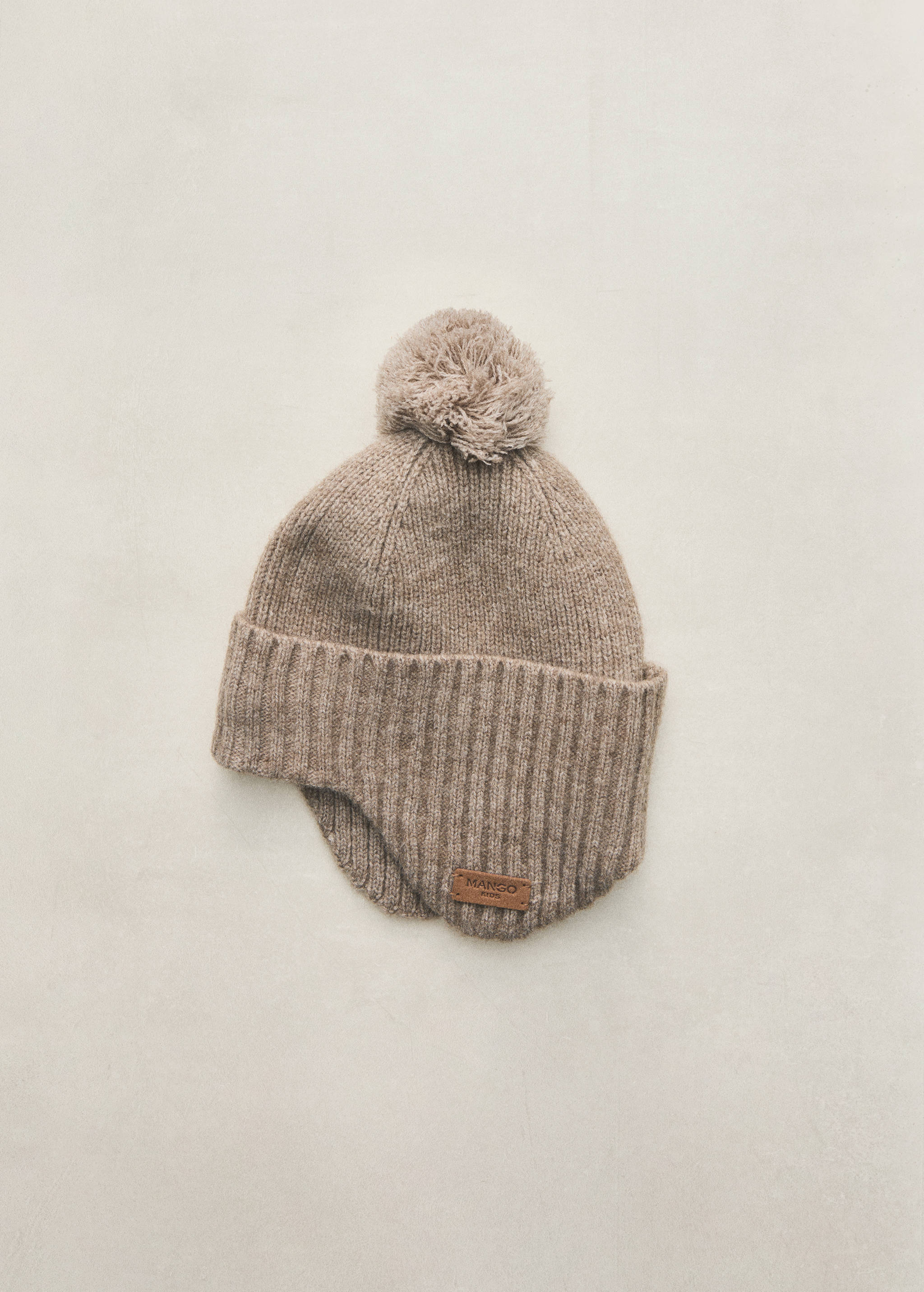 Pom pom cable-knit beanie - Details of the article 5