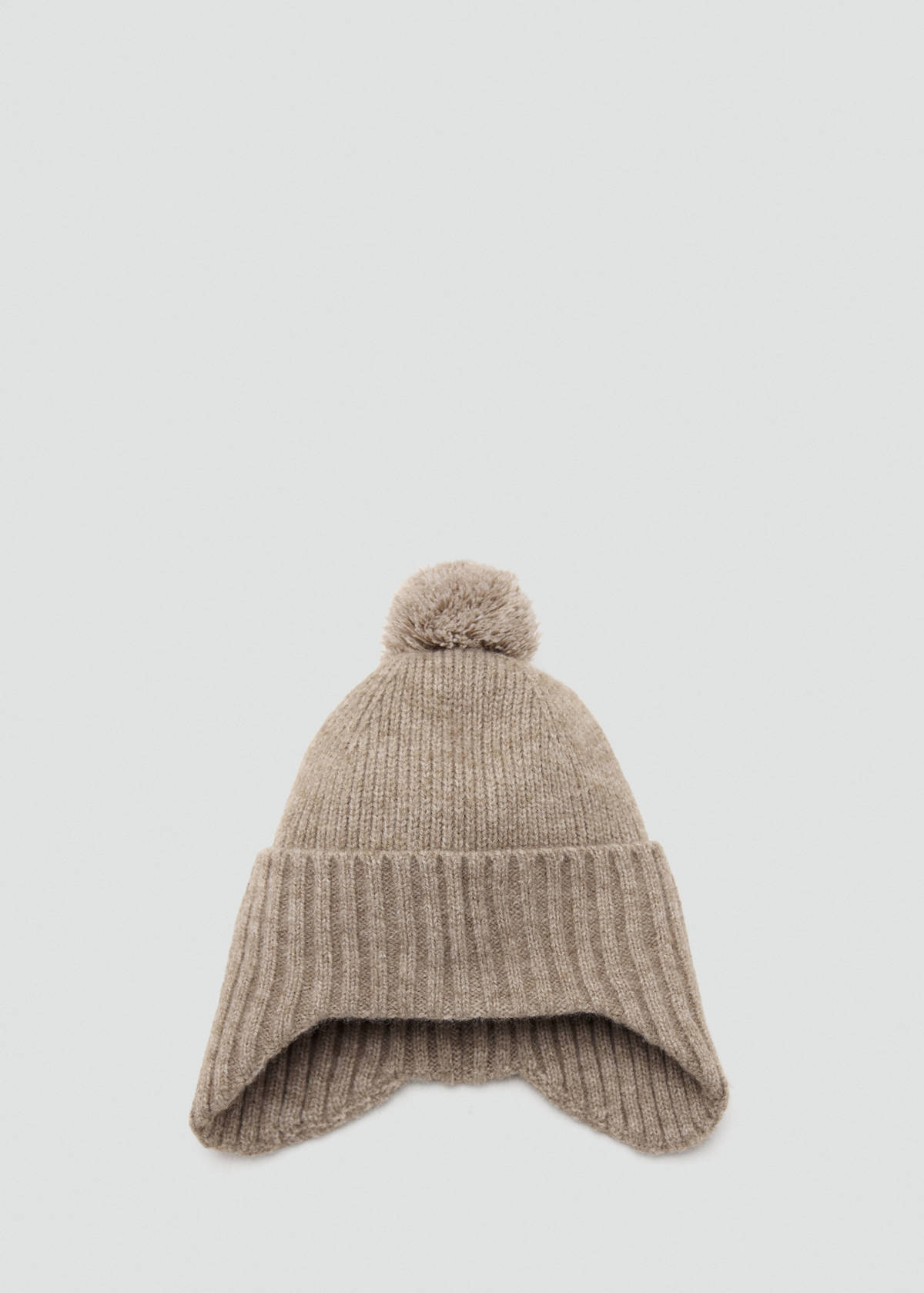 Pom pom cable-knit beanie — Sand