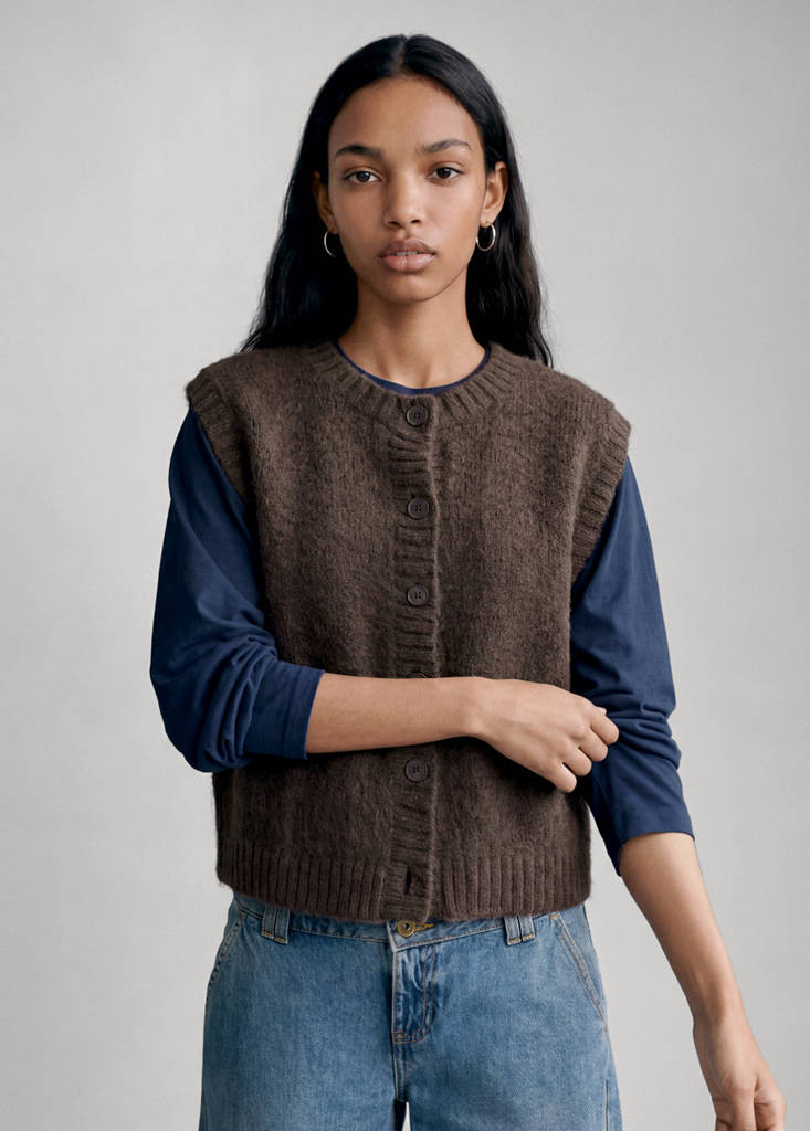 Knitted gilet with buttons - thumbnail 2