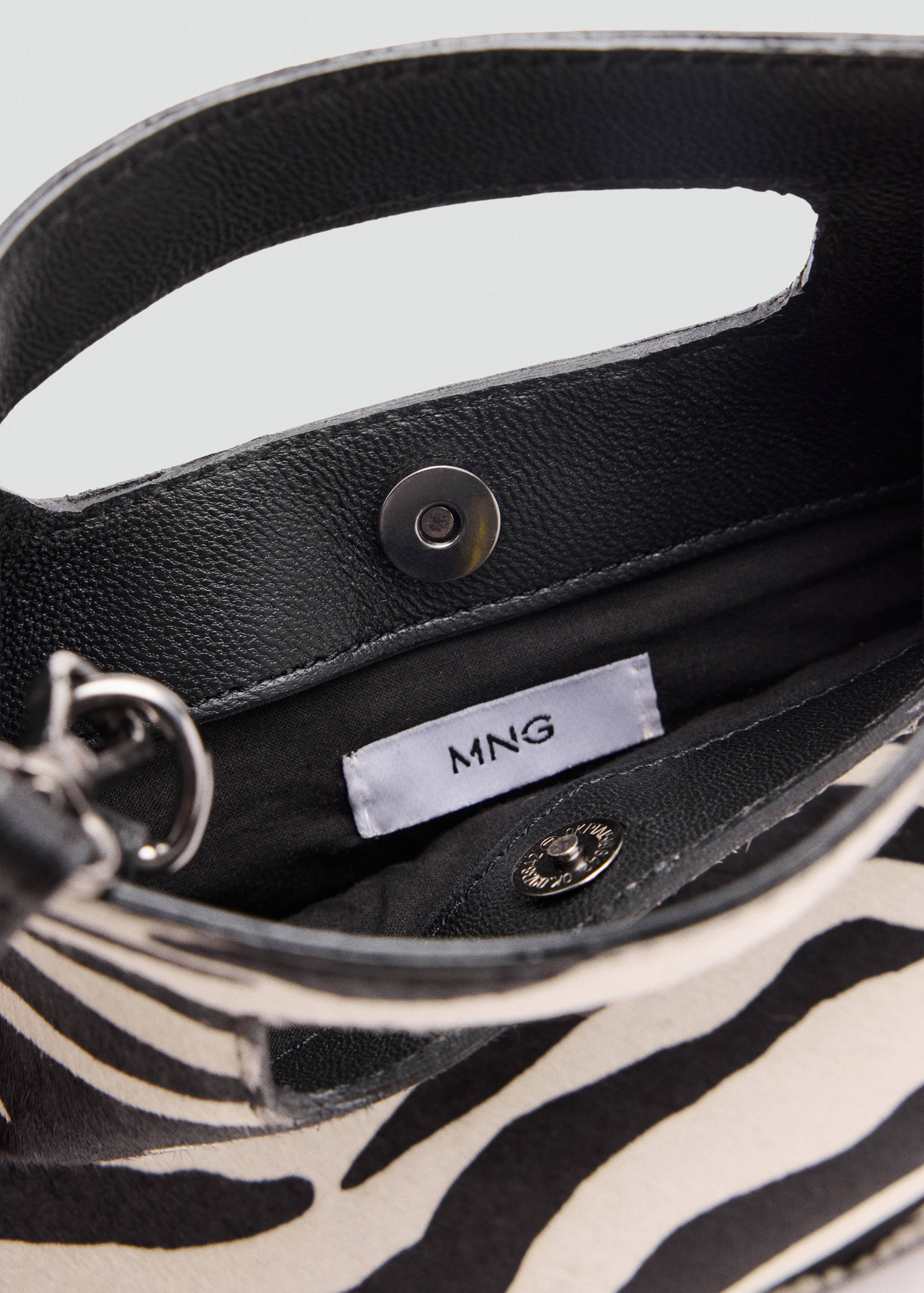 Mini zebra-print leather bag - Details of the article 2