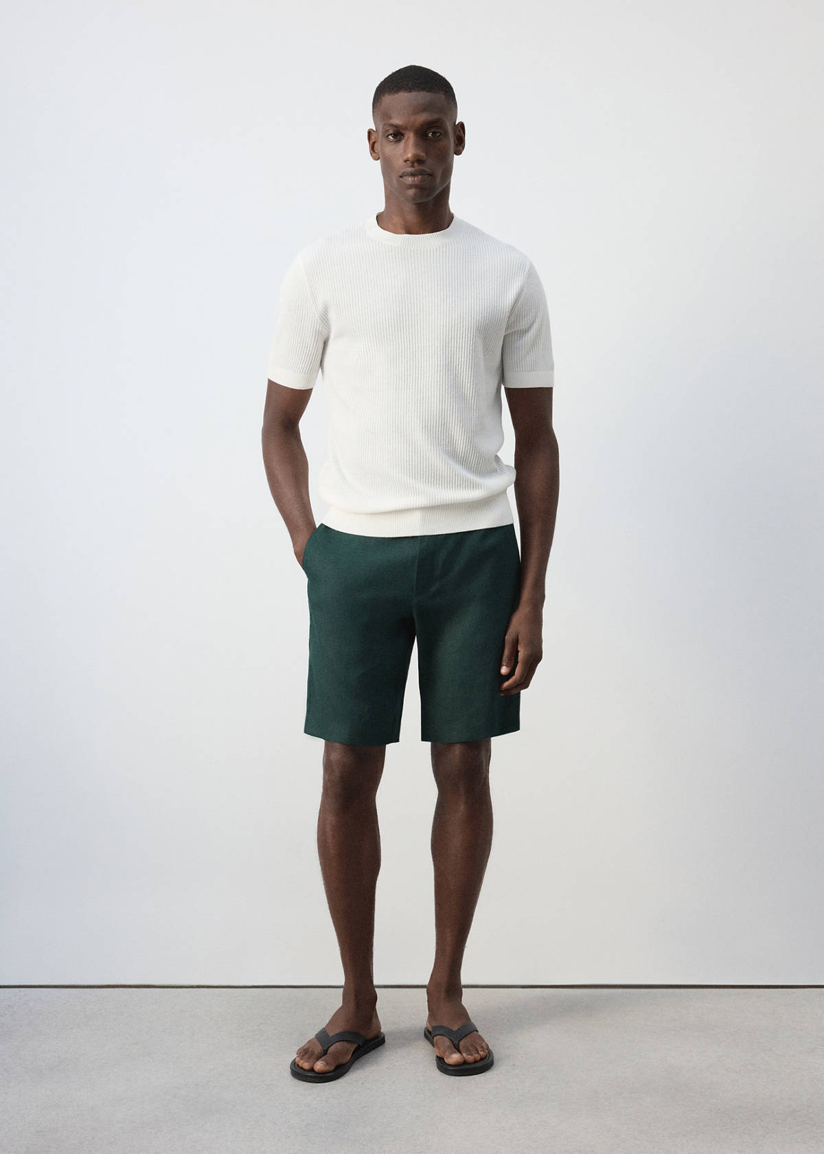 Regular fit 100% linen Bermuda shorts — Dark Green