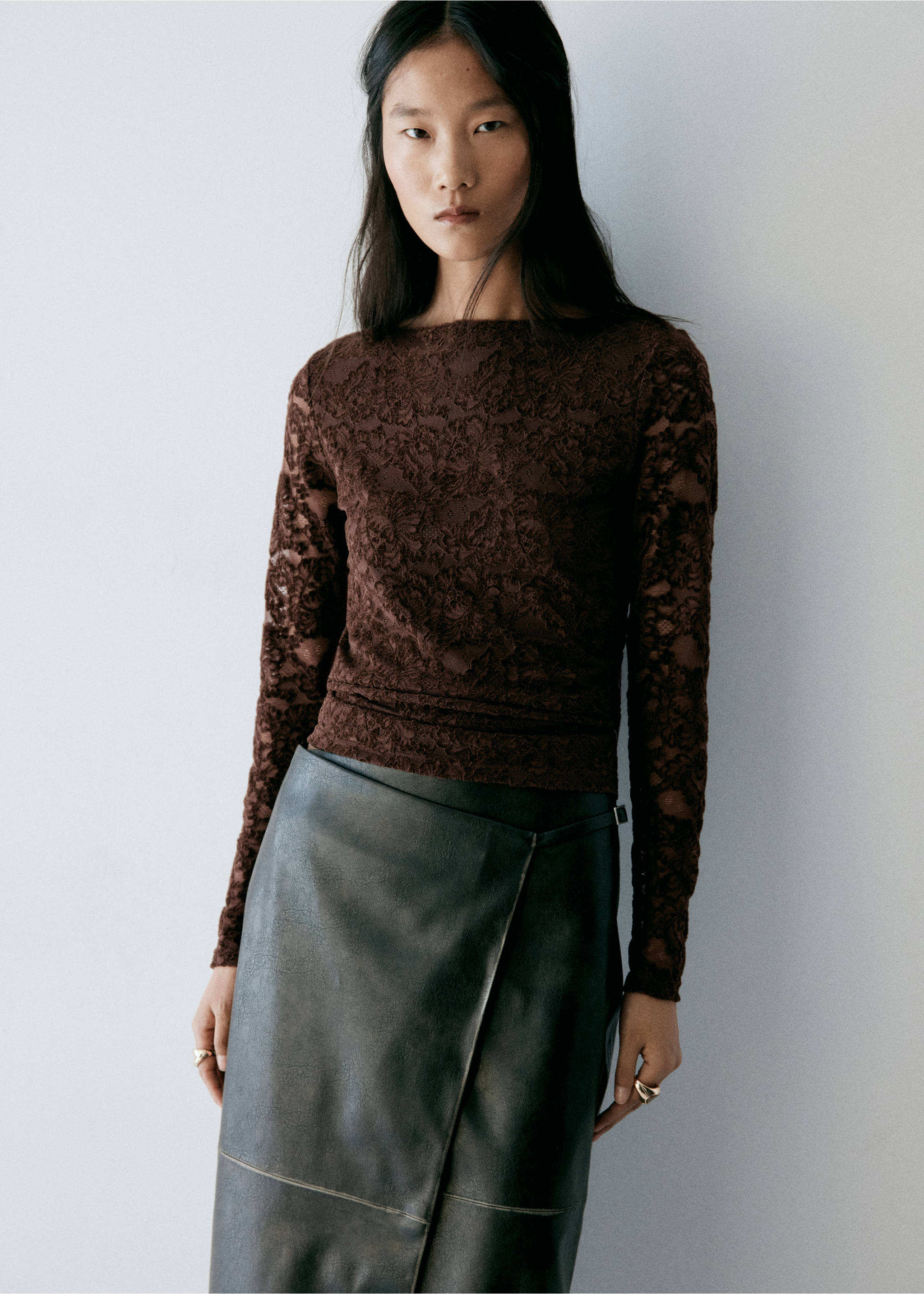 Velvet lace top - Medium plane, Brown. Ref: 37057778-00.