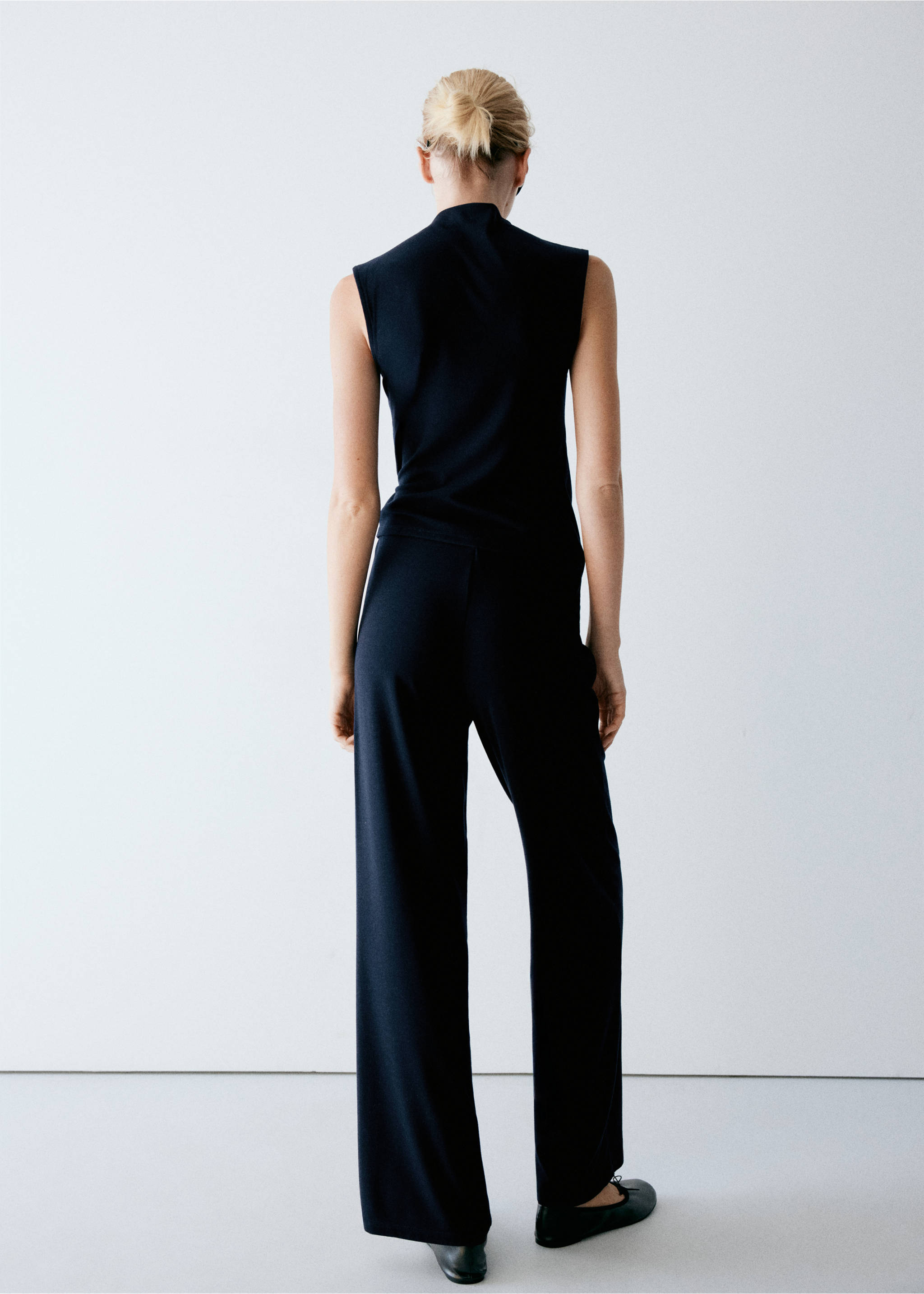 Straight-fit trousers with decorative seams - Reverse of the article, Navy. Ref: 37057782-00.