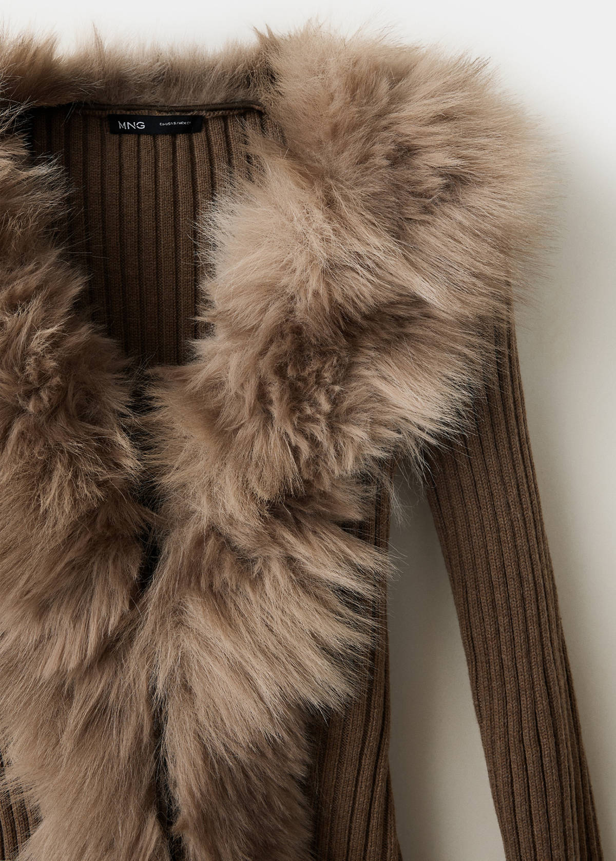 Ribbed cardigan with faux fur lining — Brown