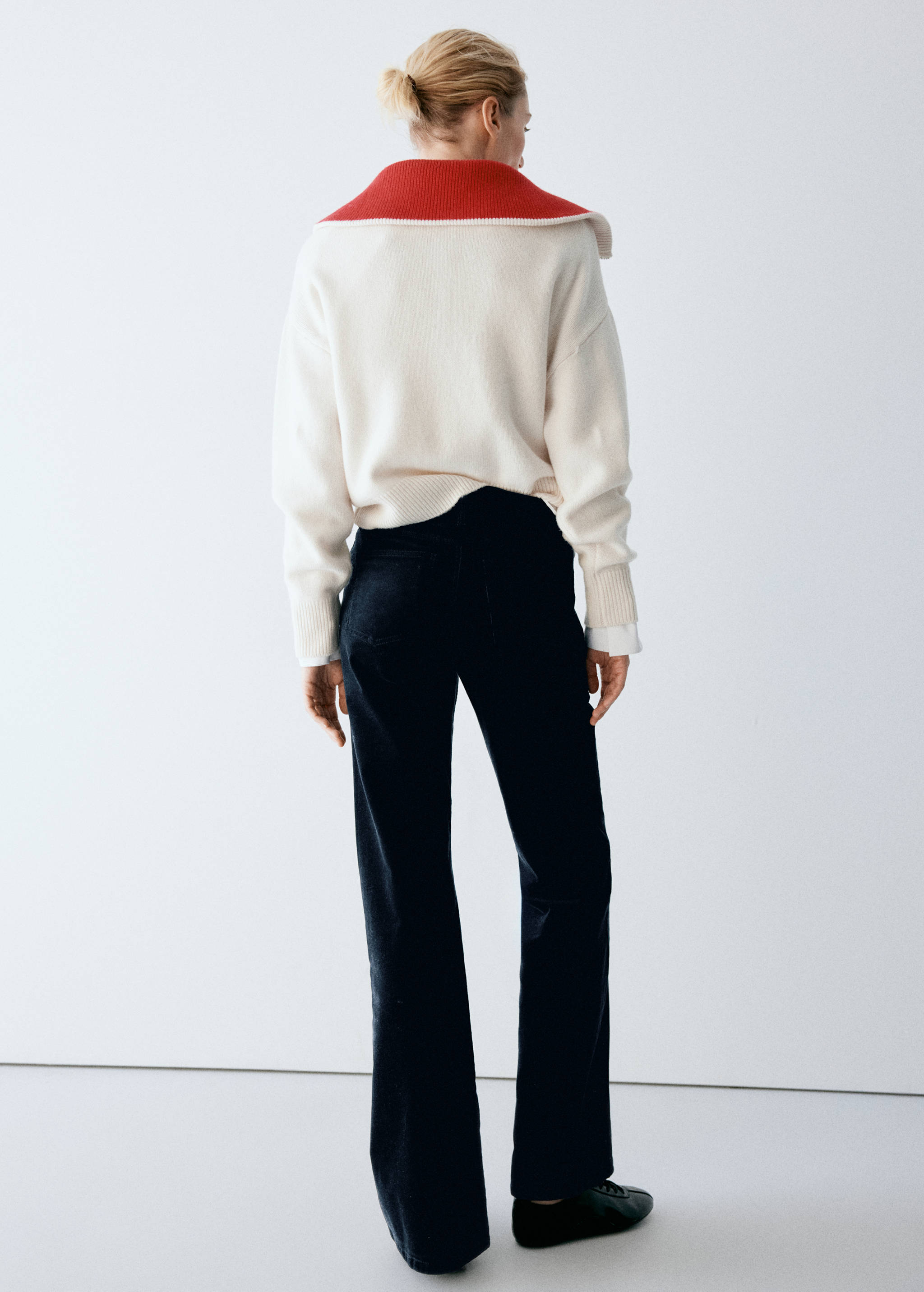 Corduroy flare jeans - Reverse of the article