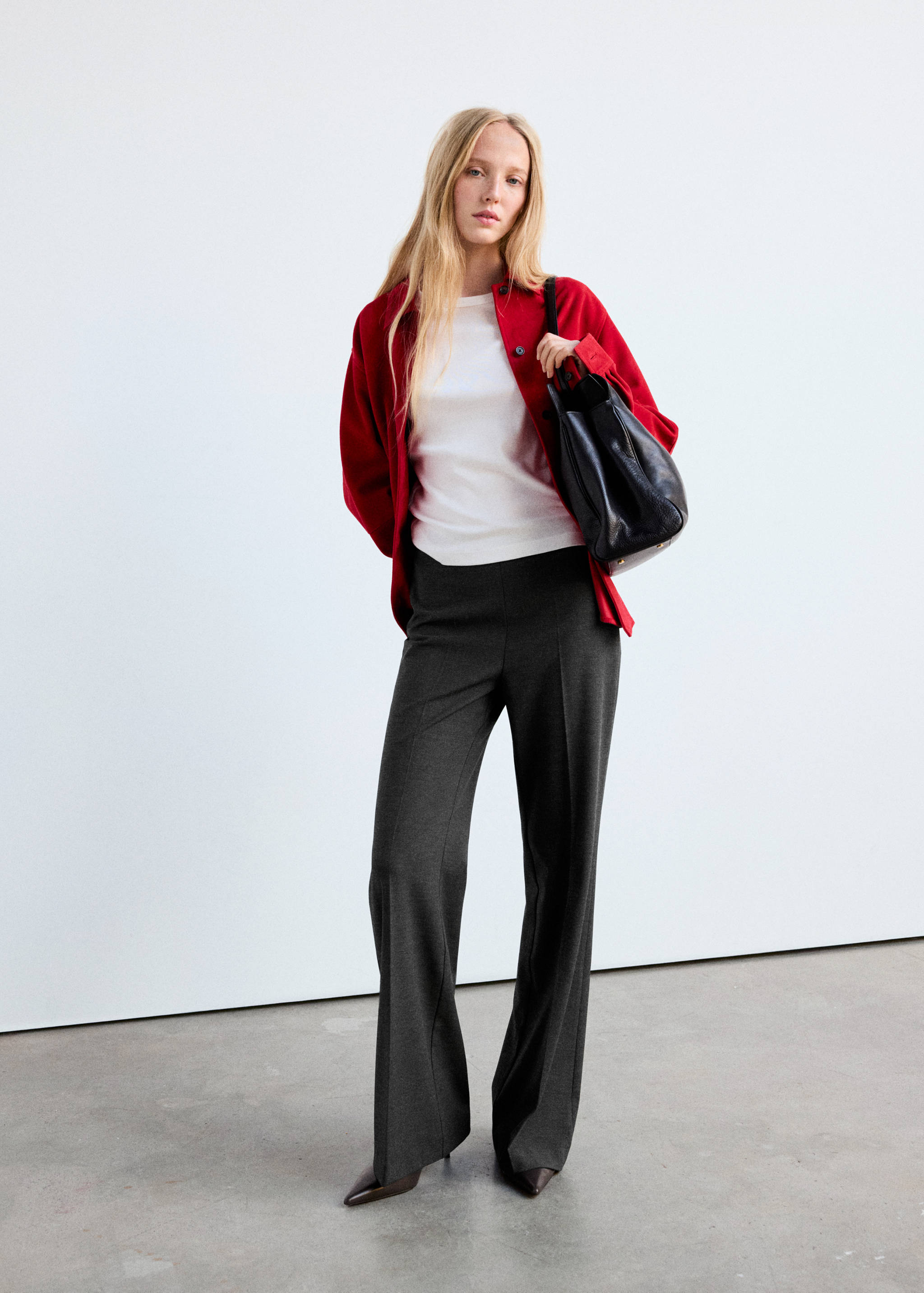 Flared trousers with pressed crease - General plane