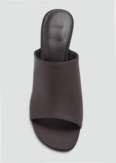 Wide-strap heeled sandal — Chocolate 4