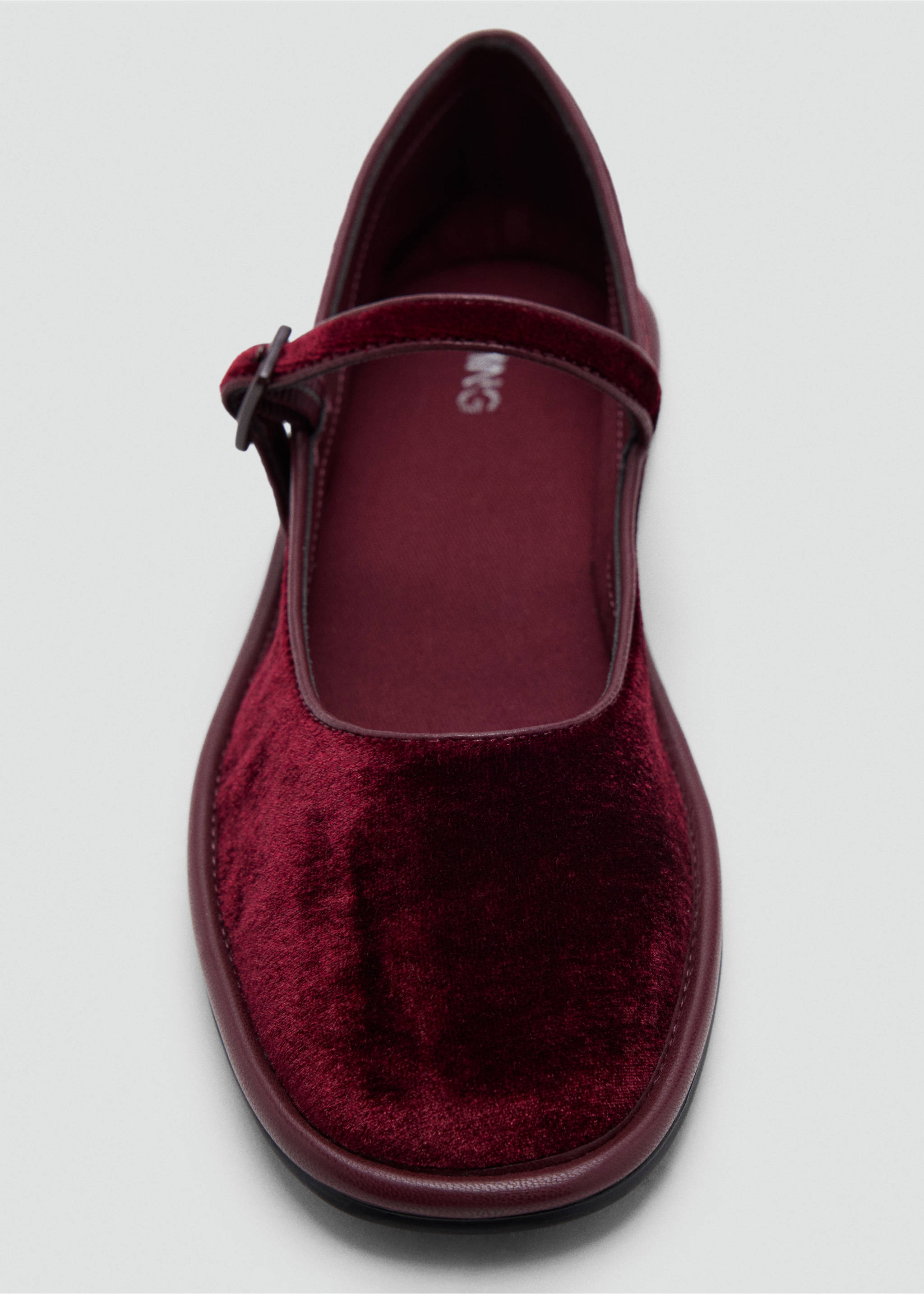 Velvet ballerina pump with buckle - Details of the article 3, Burgundy. Ref: 37057797-00.