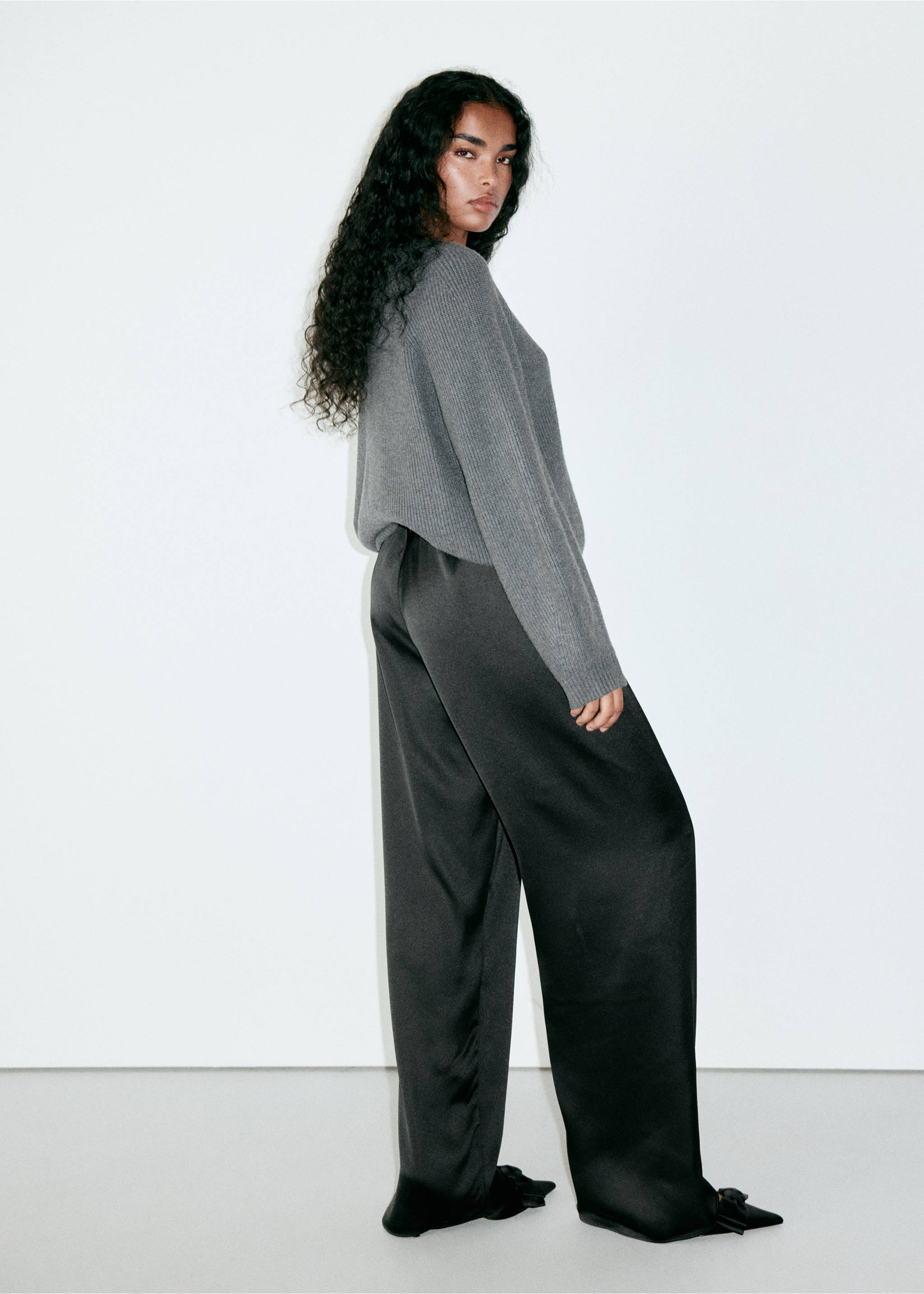 Satin straight-fit trousers - Details of the article 4, Black. Ref: 37057805-00.