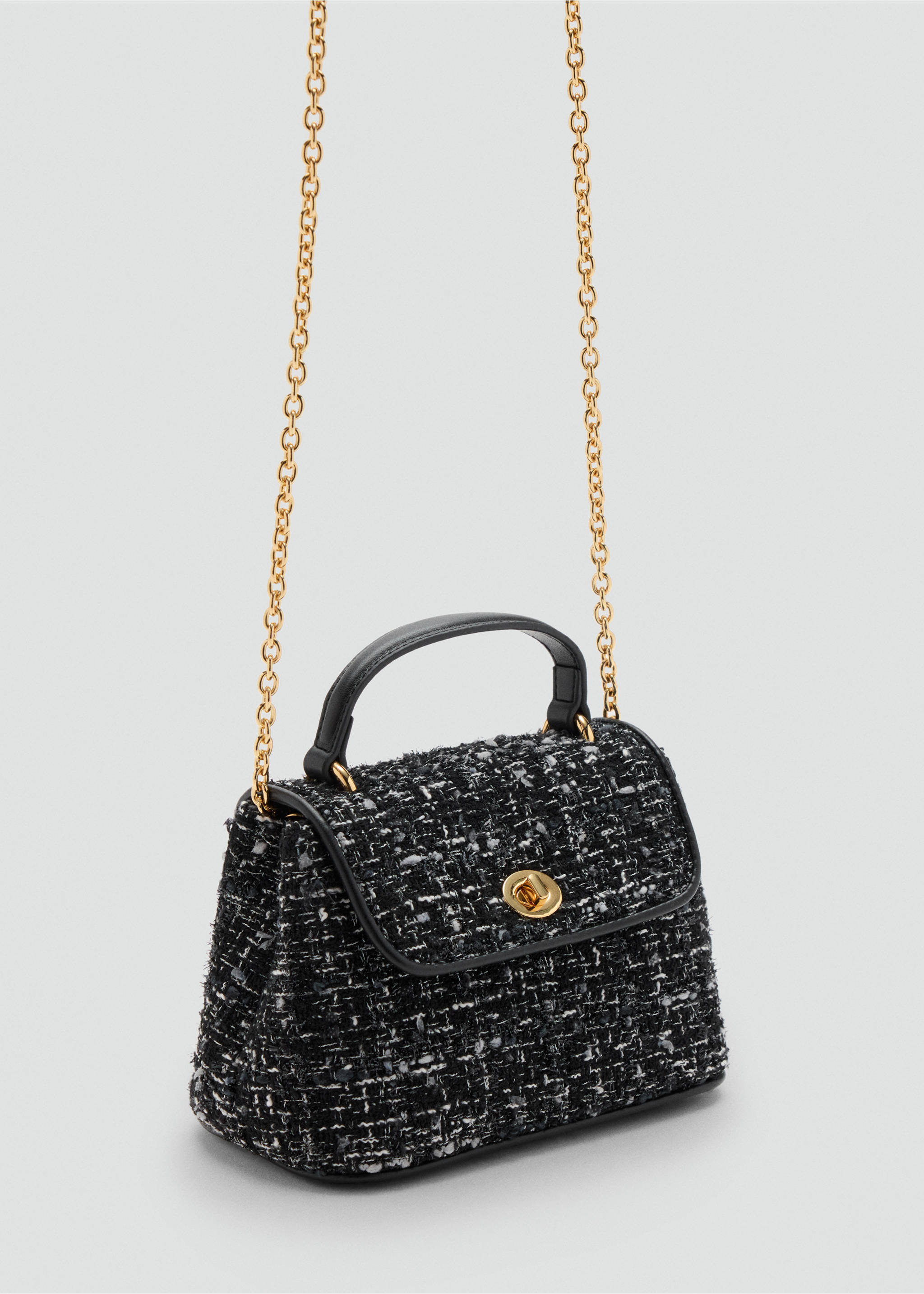 Bolso de mano de tweed negro con cierre de vuelta dorado y asa de cadena., Negro. Ref: 37057807-00.