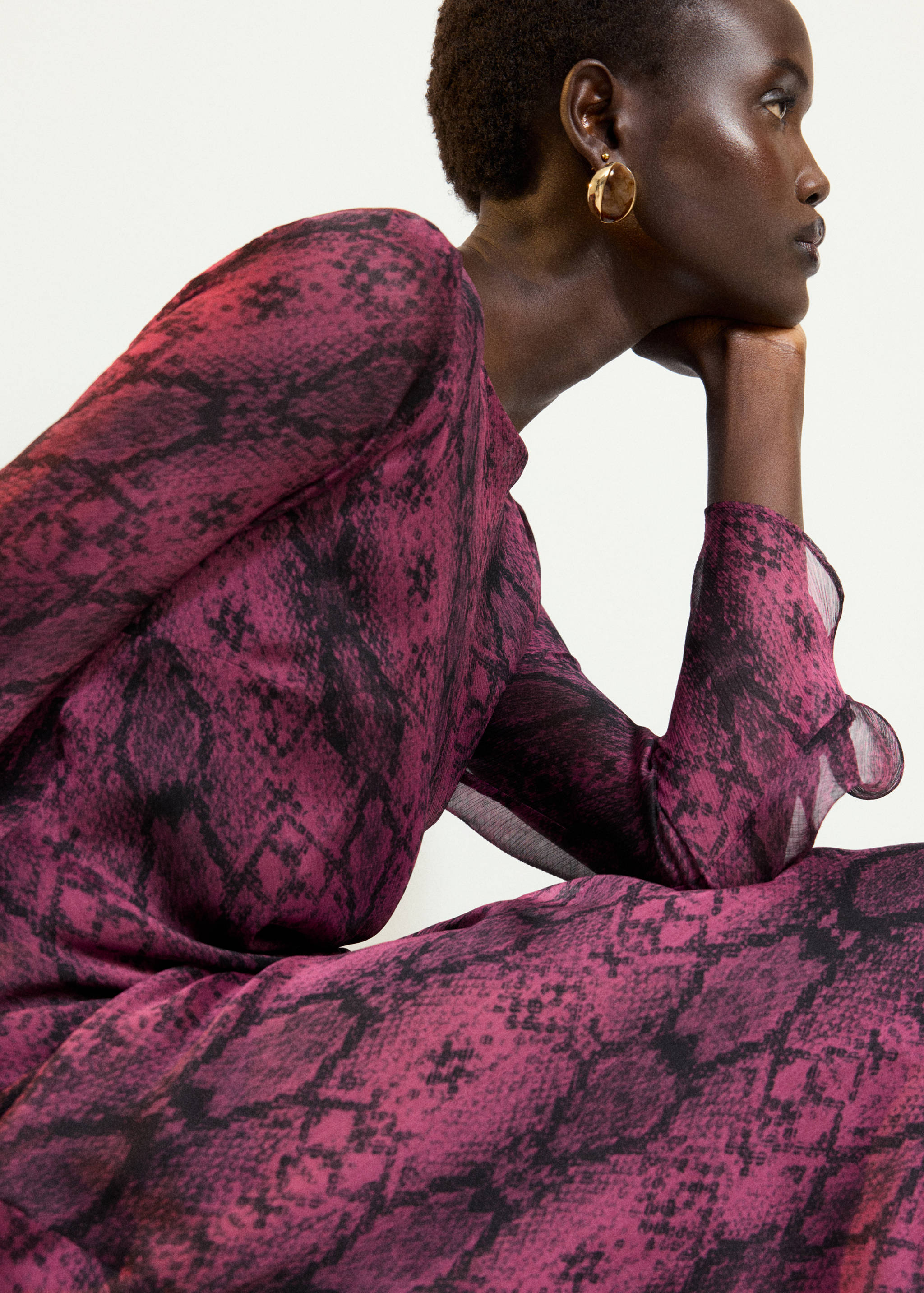 Animal print dress with flared sleeves - Details of the article 1