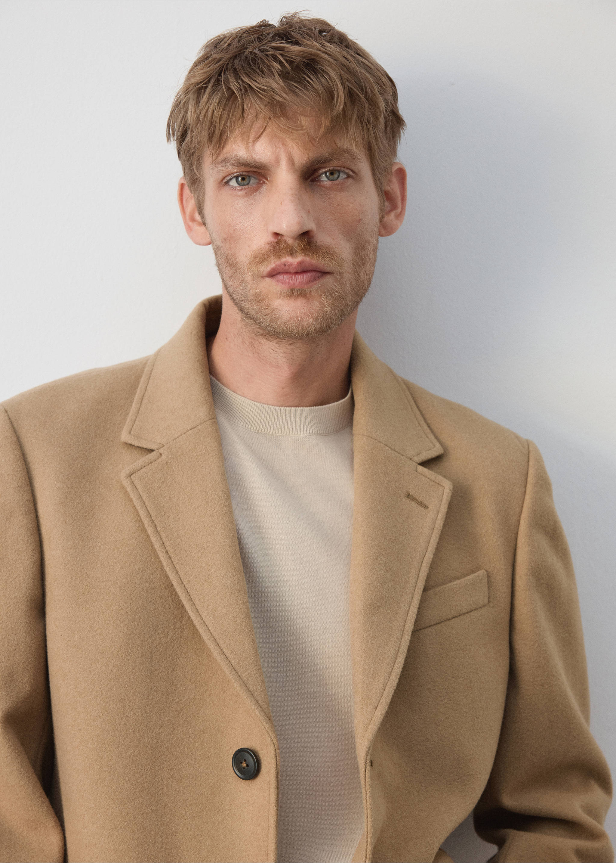 Long wool coat - Details of the article 1, Medium Brown. Ref: 37057883-00.
