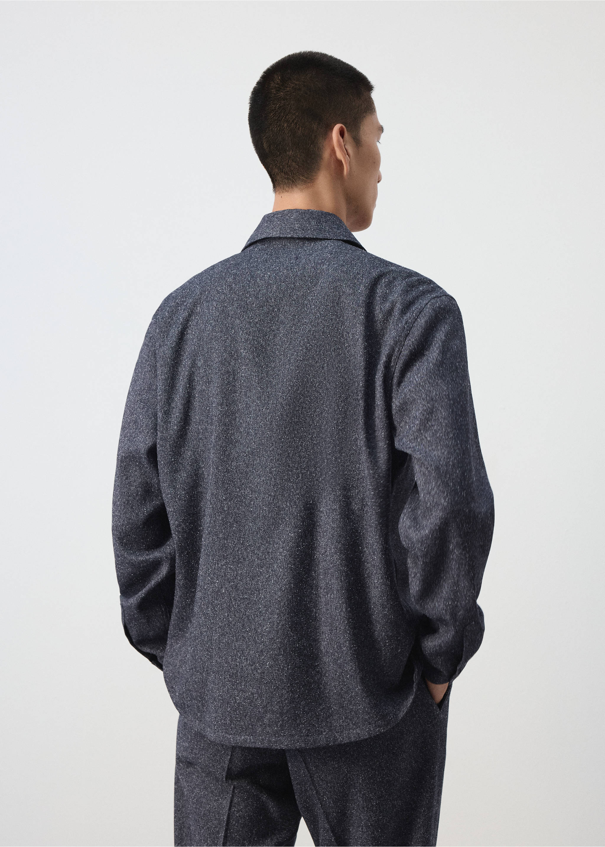 Dark grey textured overshirt seen from the back, worn with matching trousers., Blue. Ref: 37057885-00.