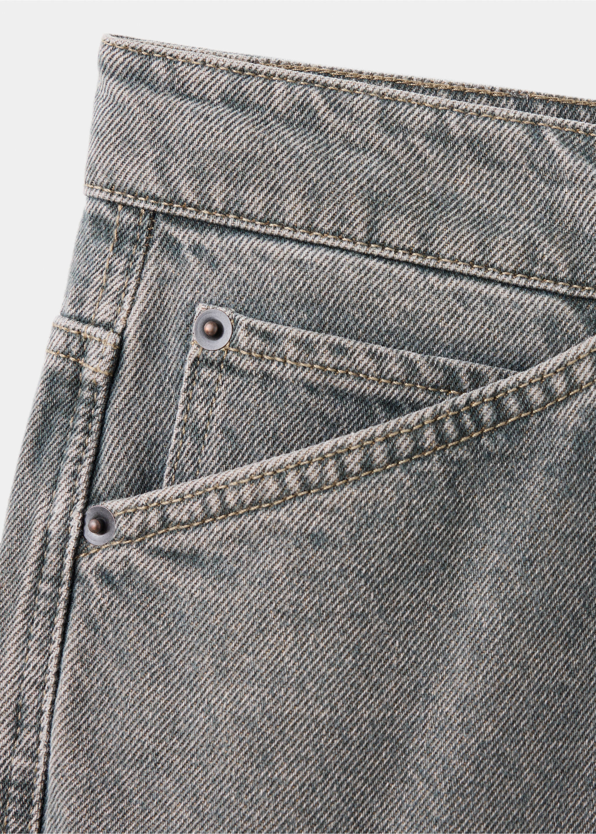 JEANS LORI - Details of the article 8, Denim Grey. Ref: 37057900-00.