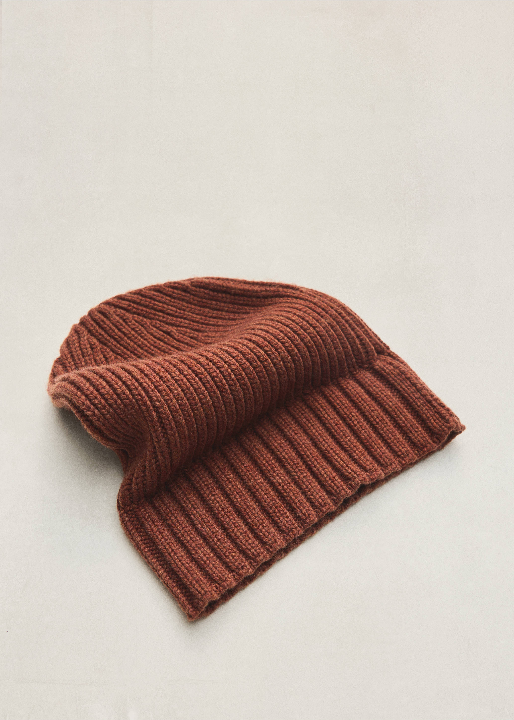 Ribbed wool blend hat - Details of the article 5, Burnt Orange. Ref: 37057902-00.